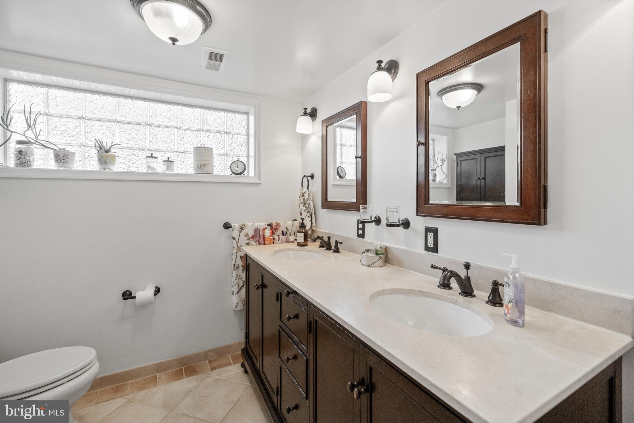 WAYCROFT - WOODLAWN - Residential