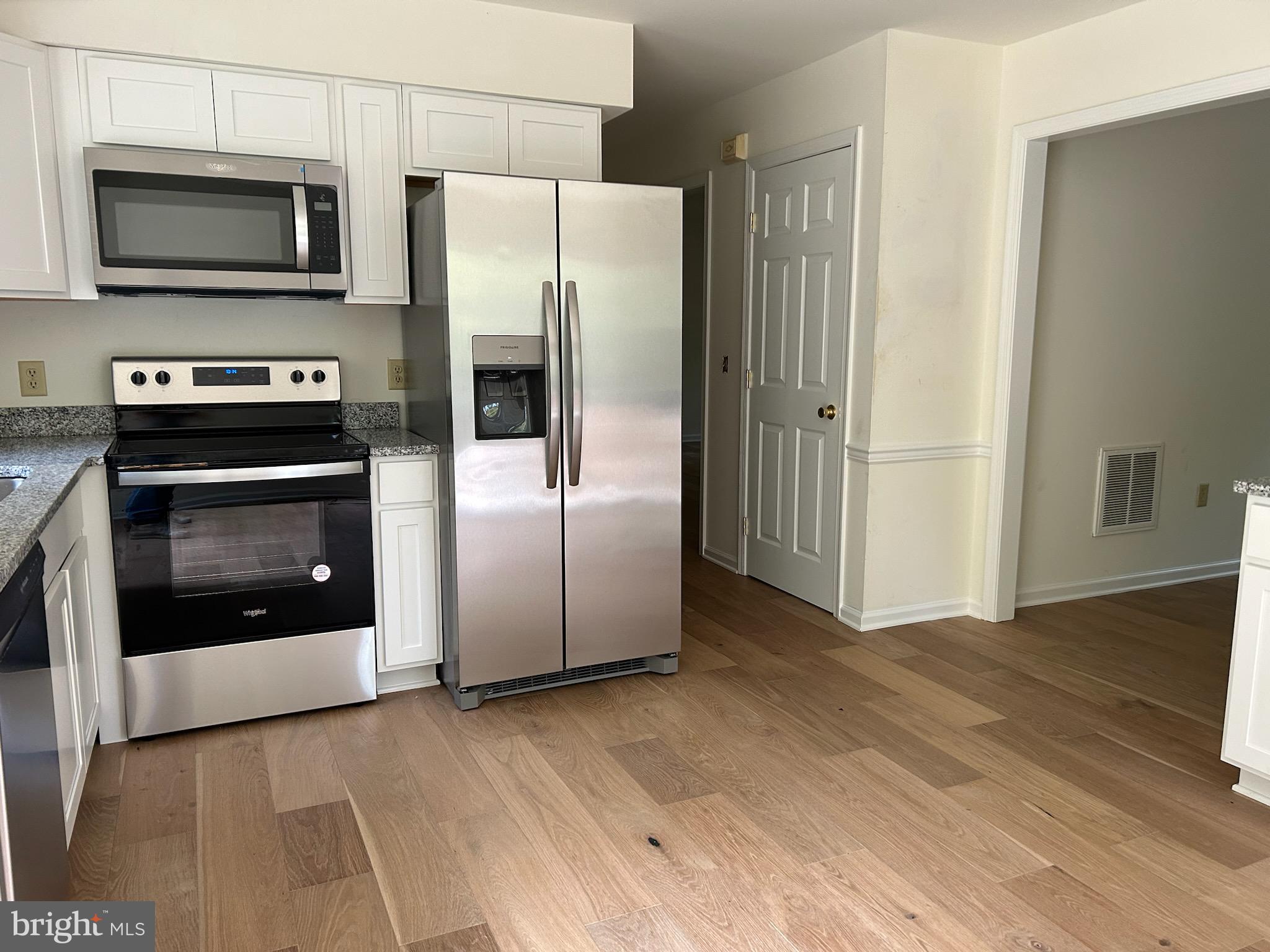 CHESAPEAKE LANDING - Residential