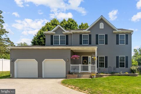 Photo of 494 E King Road, MALVERN, PA 19355 (MLS # PACT2126056)