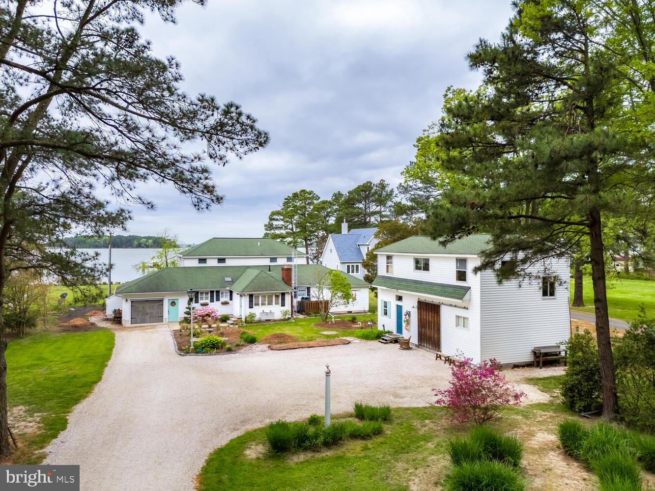 TWIN POINTS - Residential