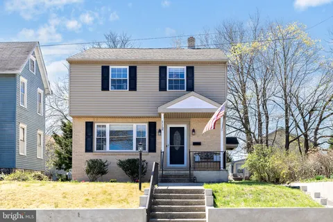 MLS: NJCD2114854