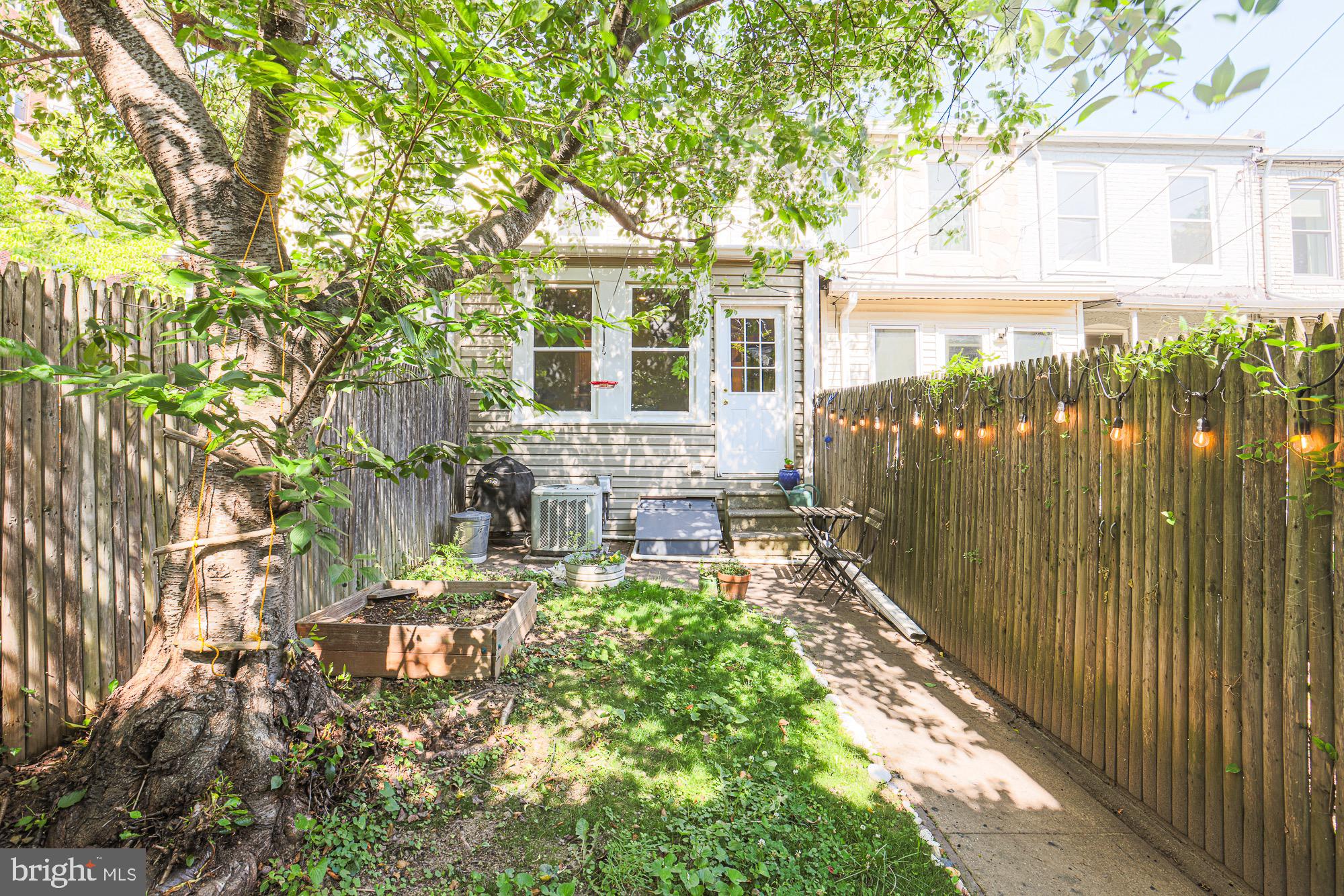 HAMPDEN HISTORIC DISTRICT - Residential