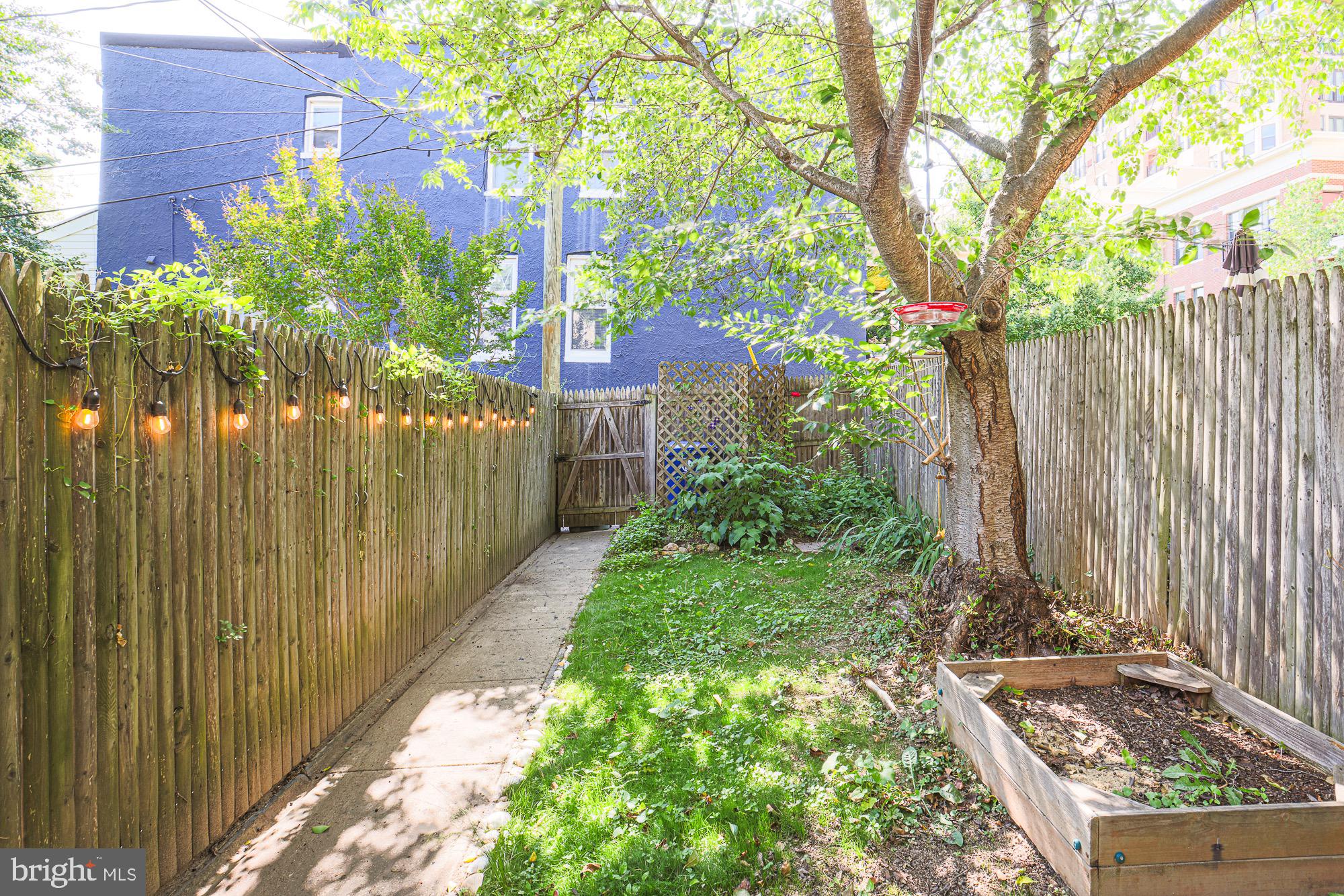 HAMPDEN HISTORIC DISTRICT - Residential