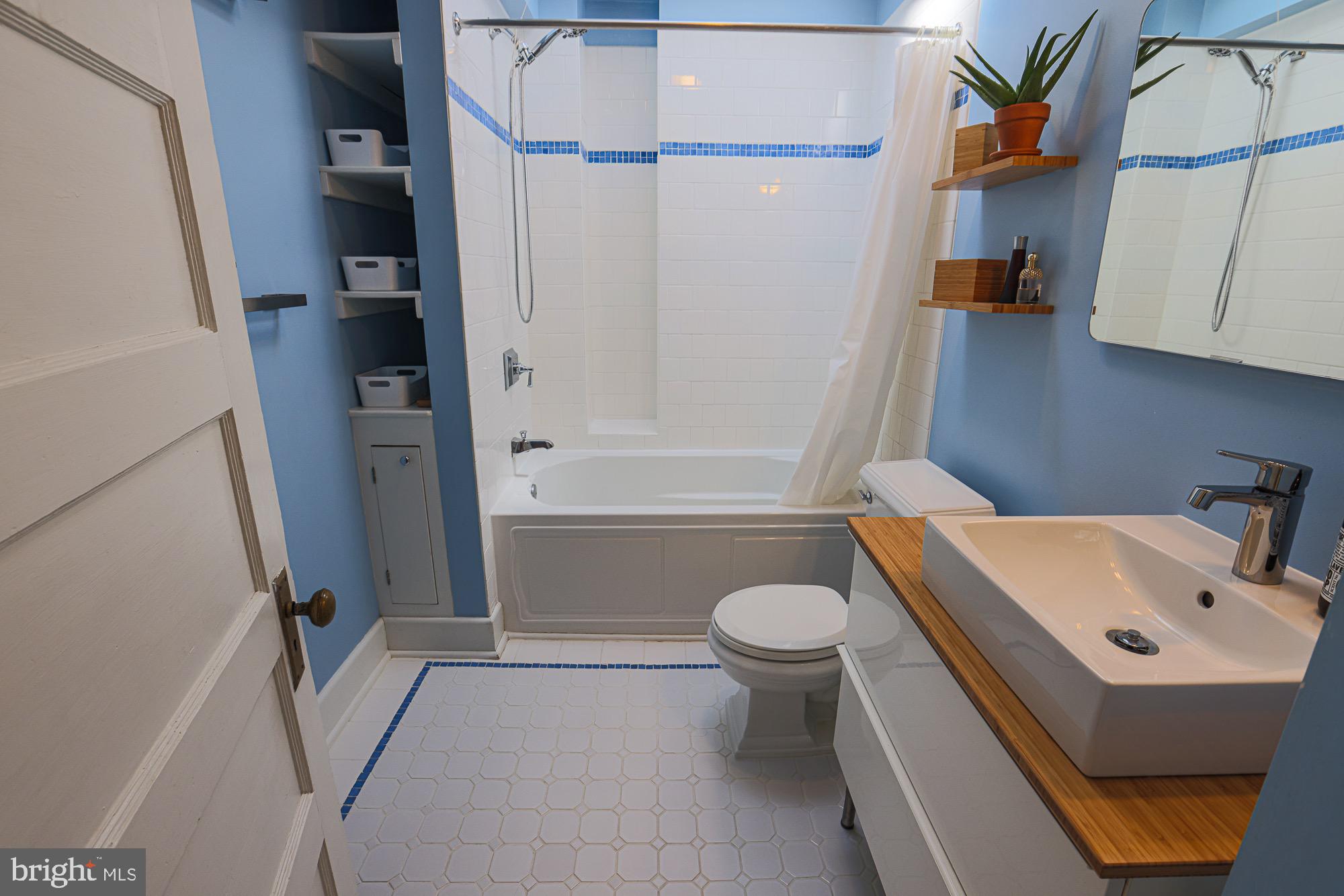 HAMPDEN HISTORIC DISTRICT - Residential