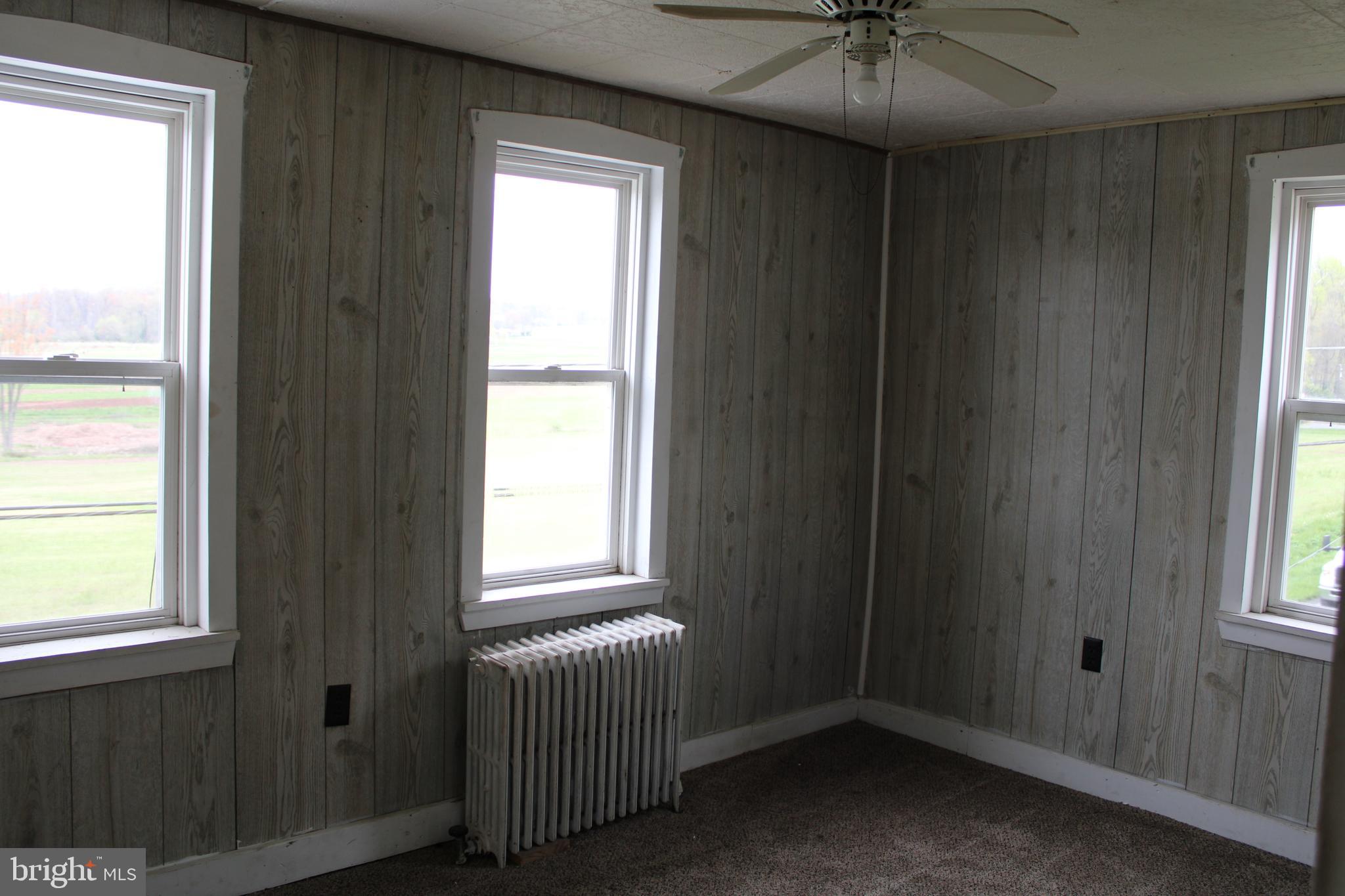 BRECKNOCK TOWNSHIP - Residential Lease