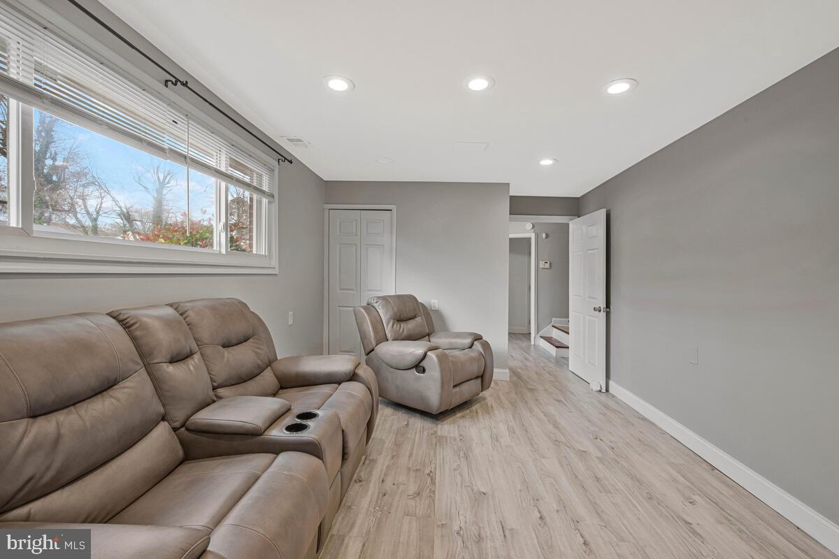 RITCHIE HEIGHTS - Residential