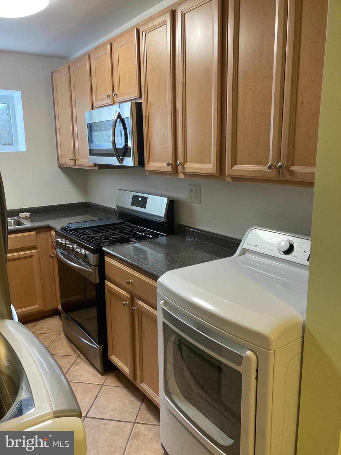 WOODSIDE VILLAGE - Residential