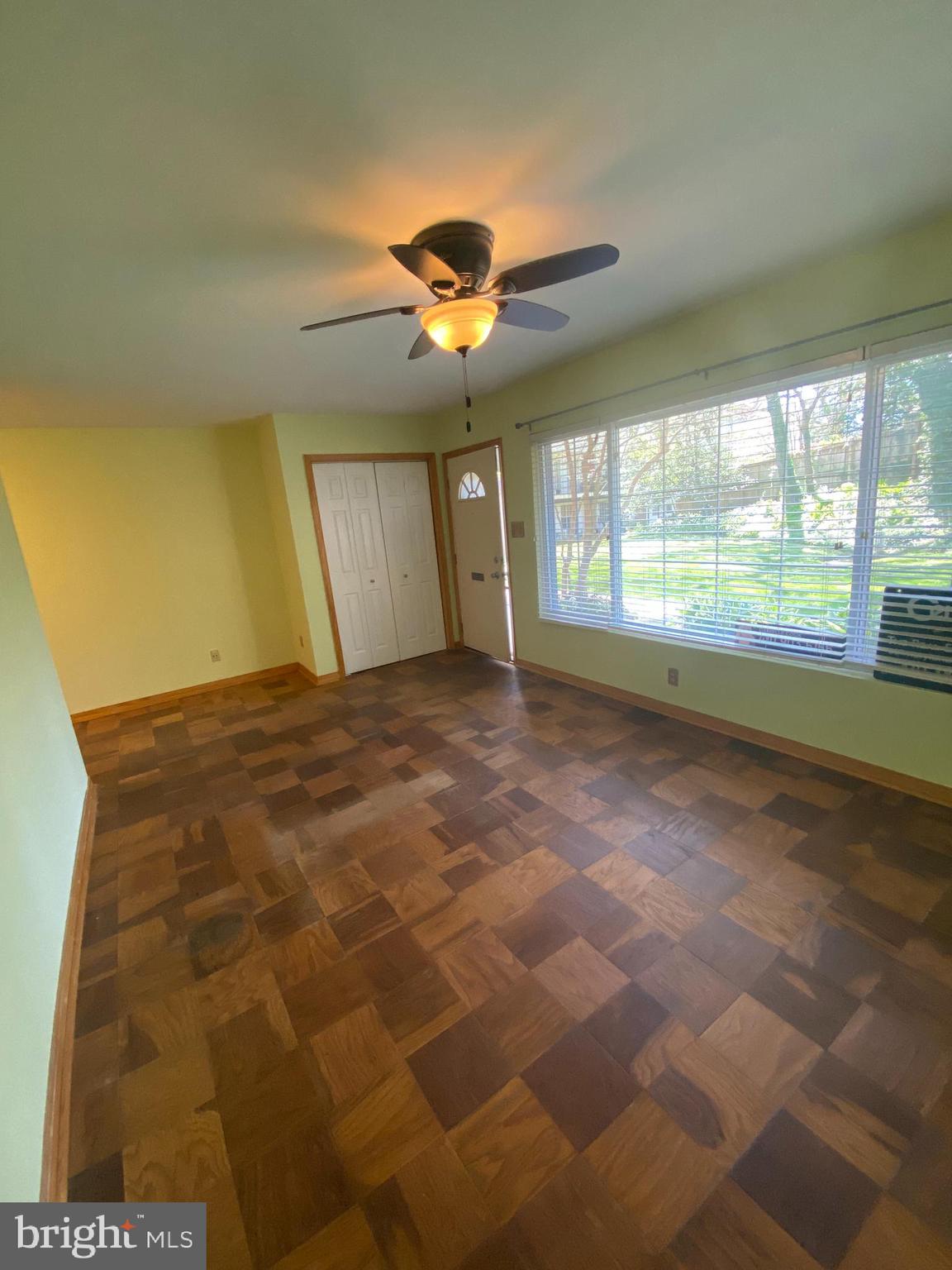 WOODSIDE VILLAGE - Residential