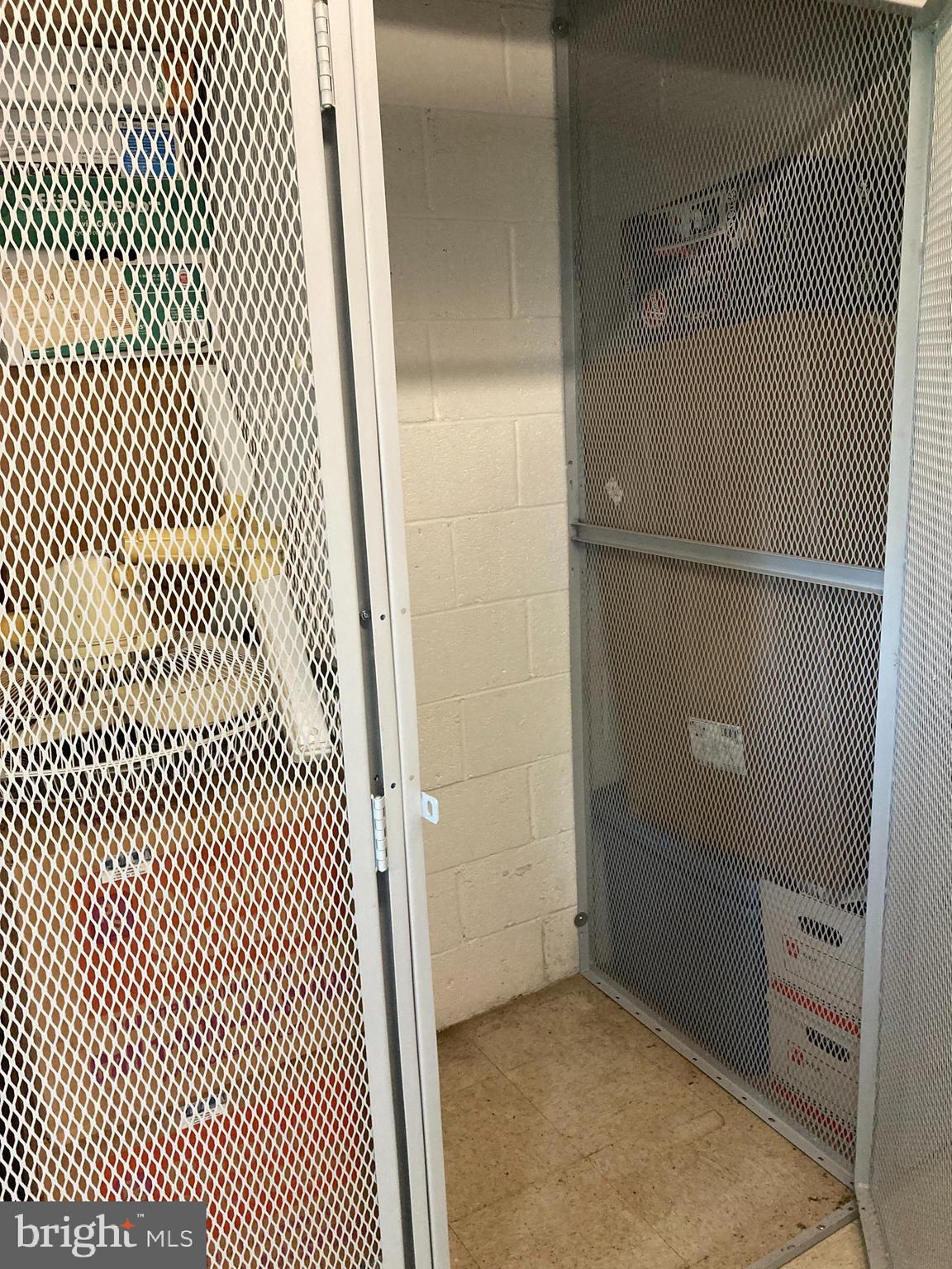 WOODSIDE VILLAGE - Residential