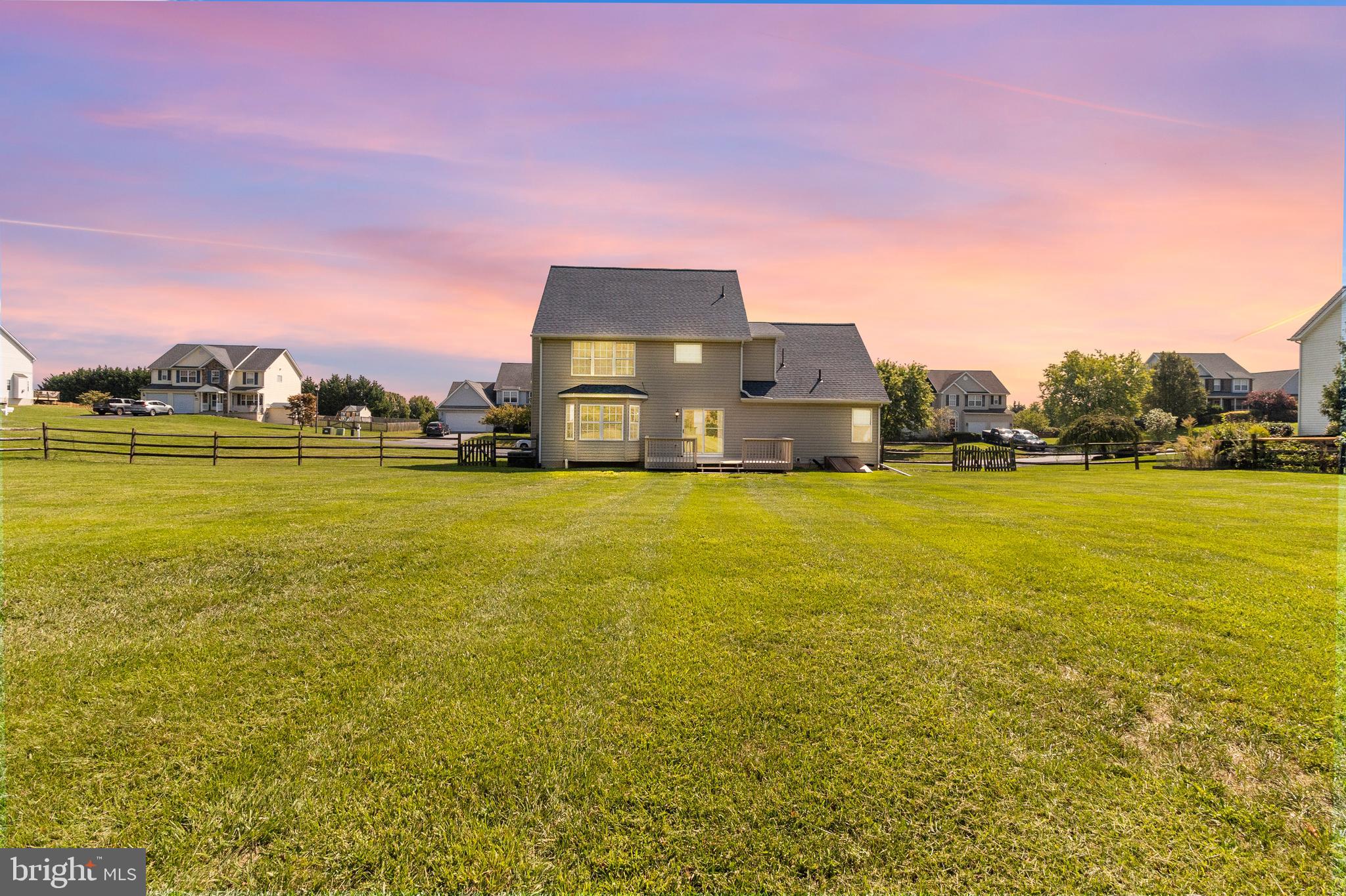 APPLE KNOLLS ESTATES - Residential