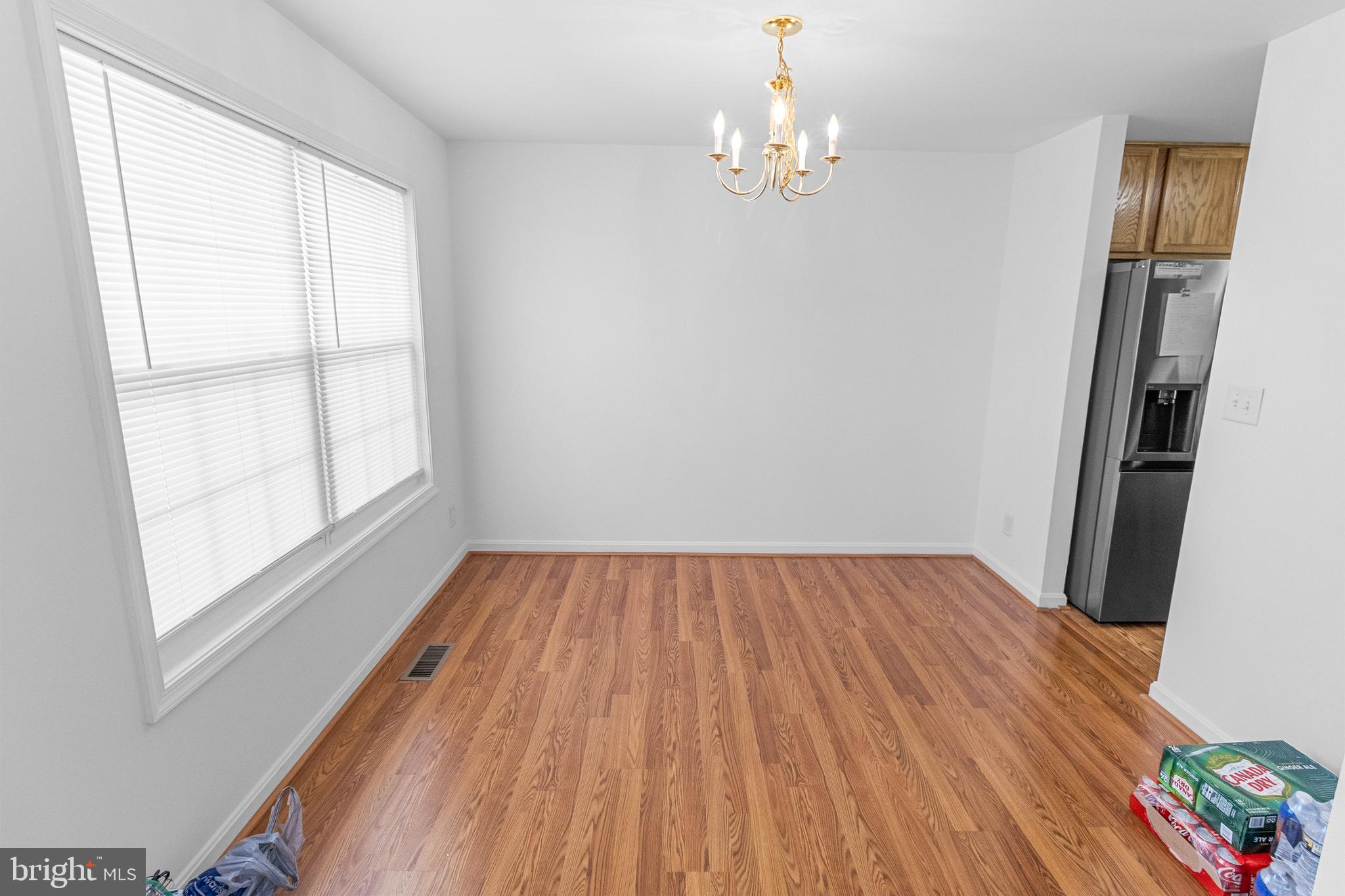 APPLE KNOLLS ESTATES - Residential