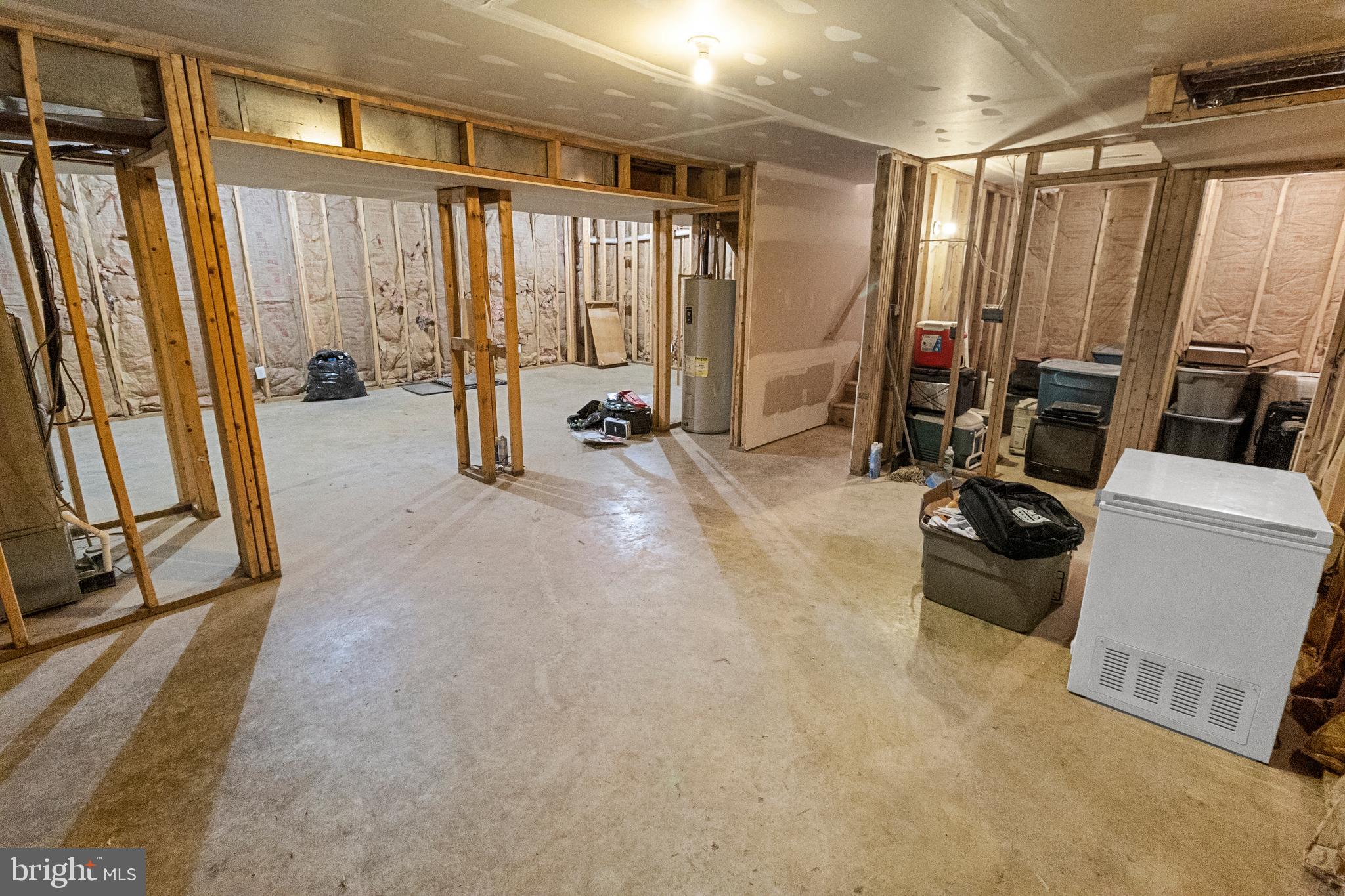 APPLE KNOLLS ESTATES - Residential