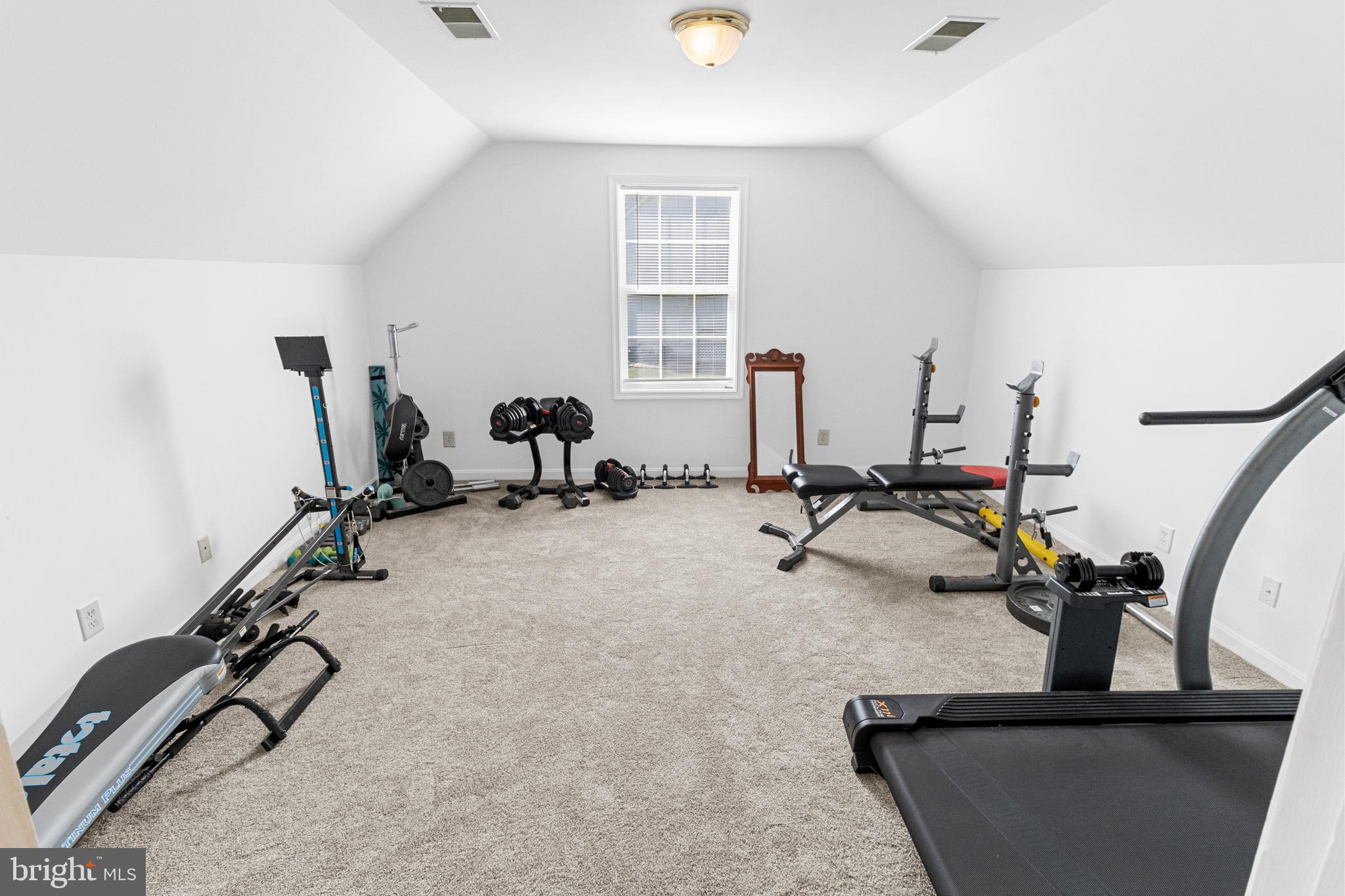 APPLE KNOLLS ESTATES - Residential