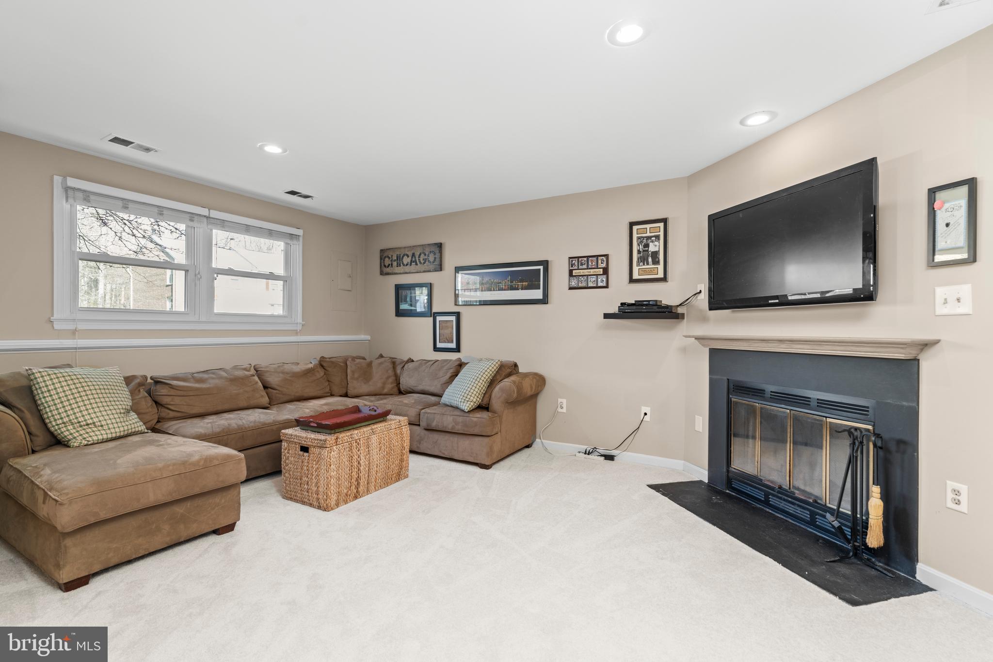 CROFTON MEADOWS - Residential