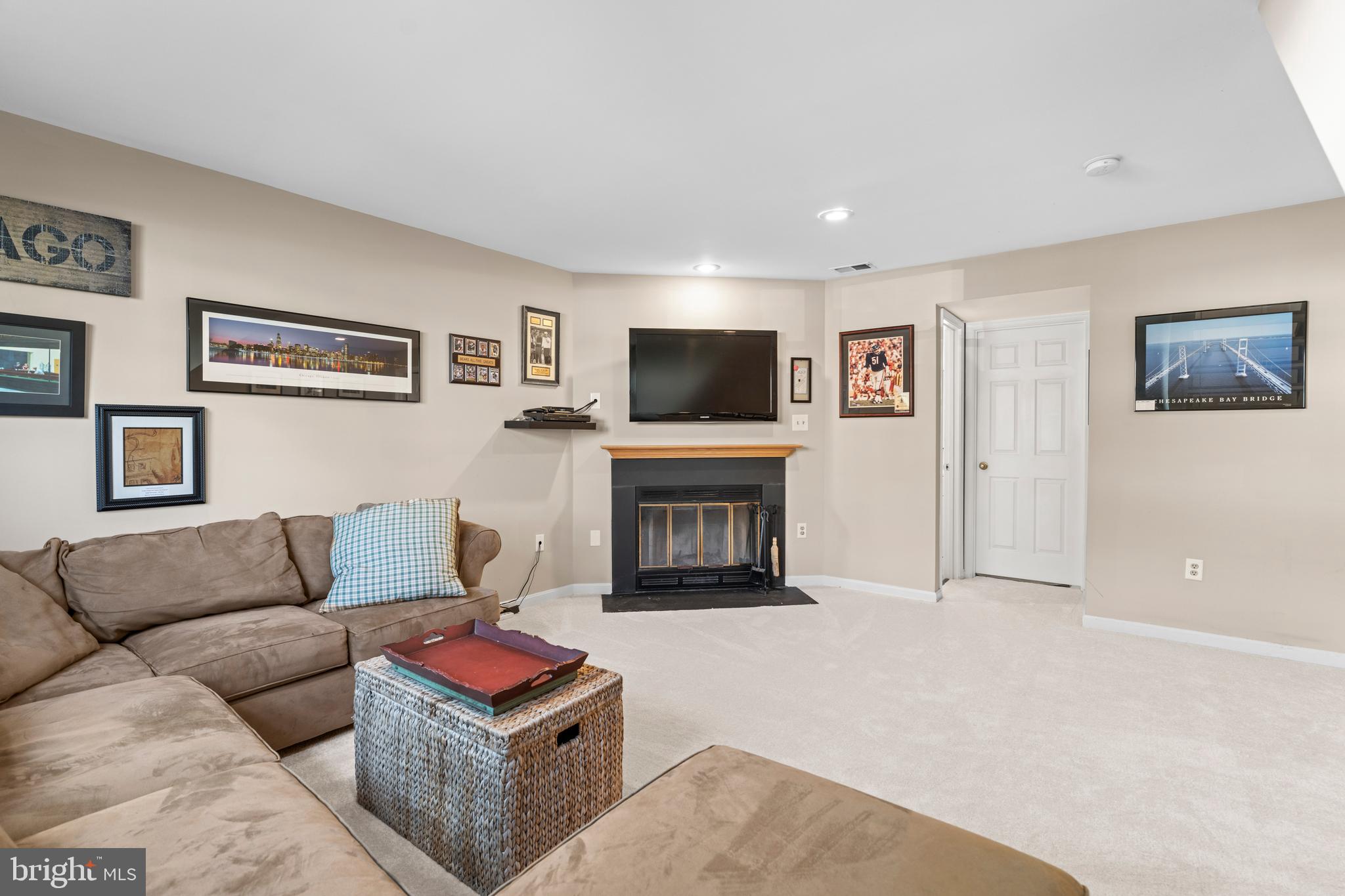 CROFTON MEADOWS - Residential