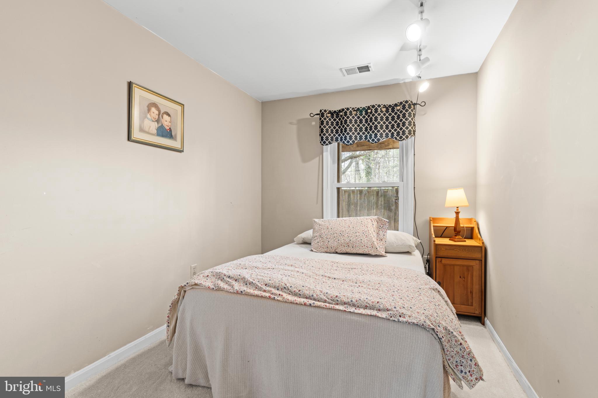 CROFTON MEADOWS - Residential