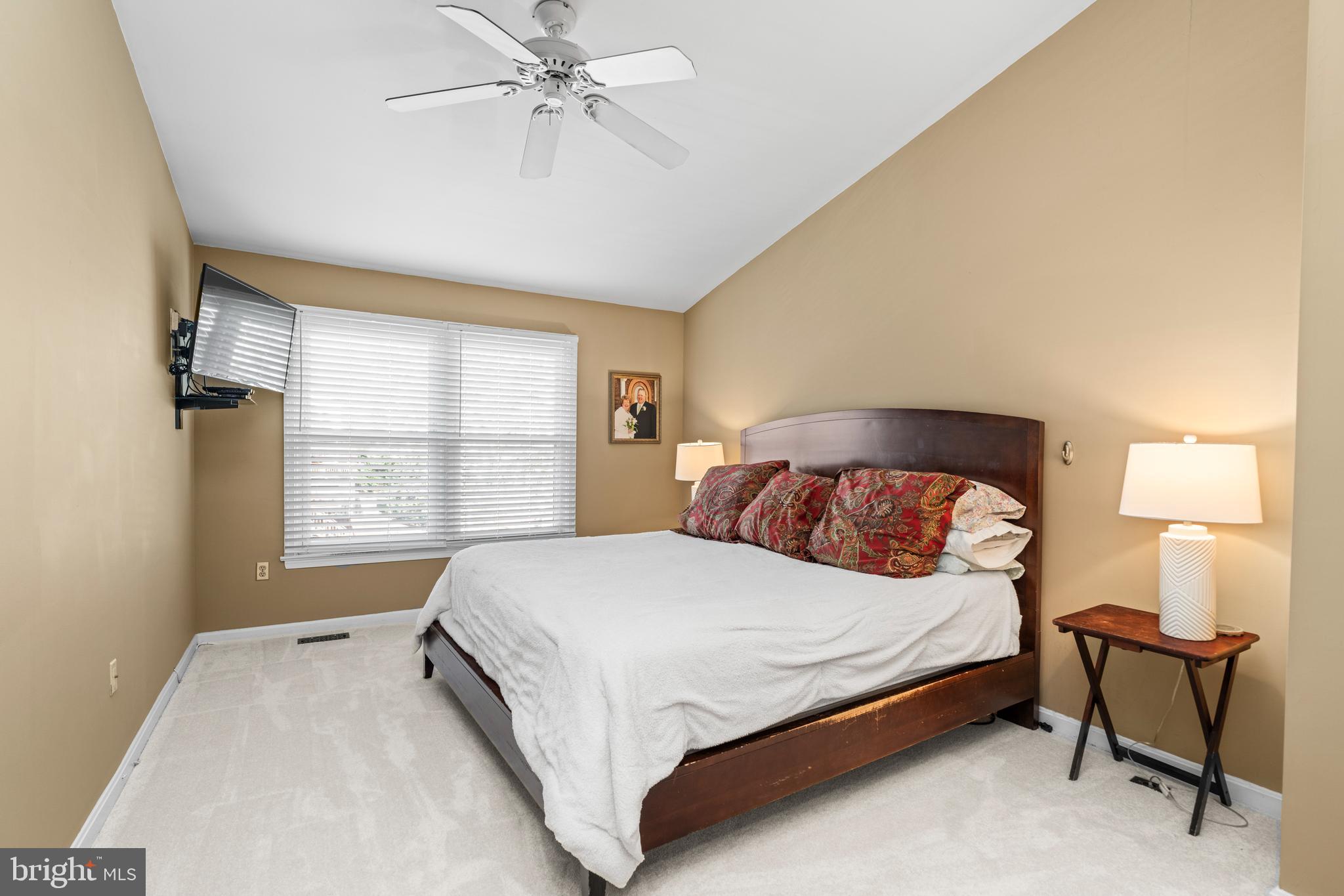 CROFTON MEADOWS - Residential