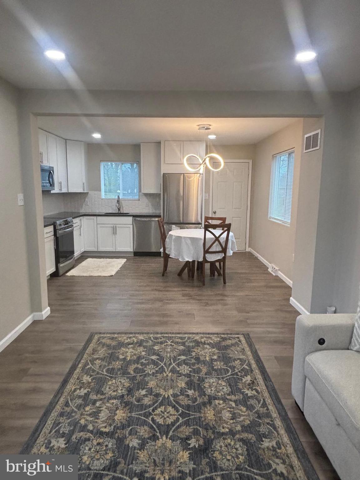 THOMSON ESTATES - Residential