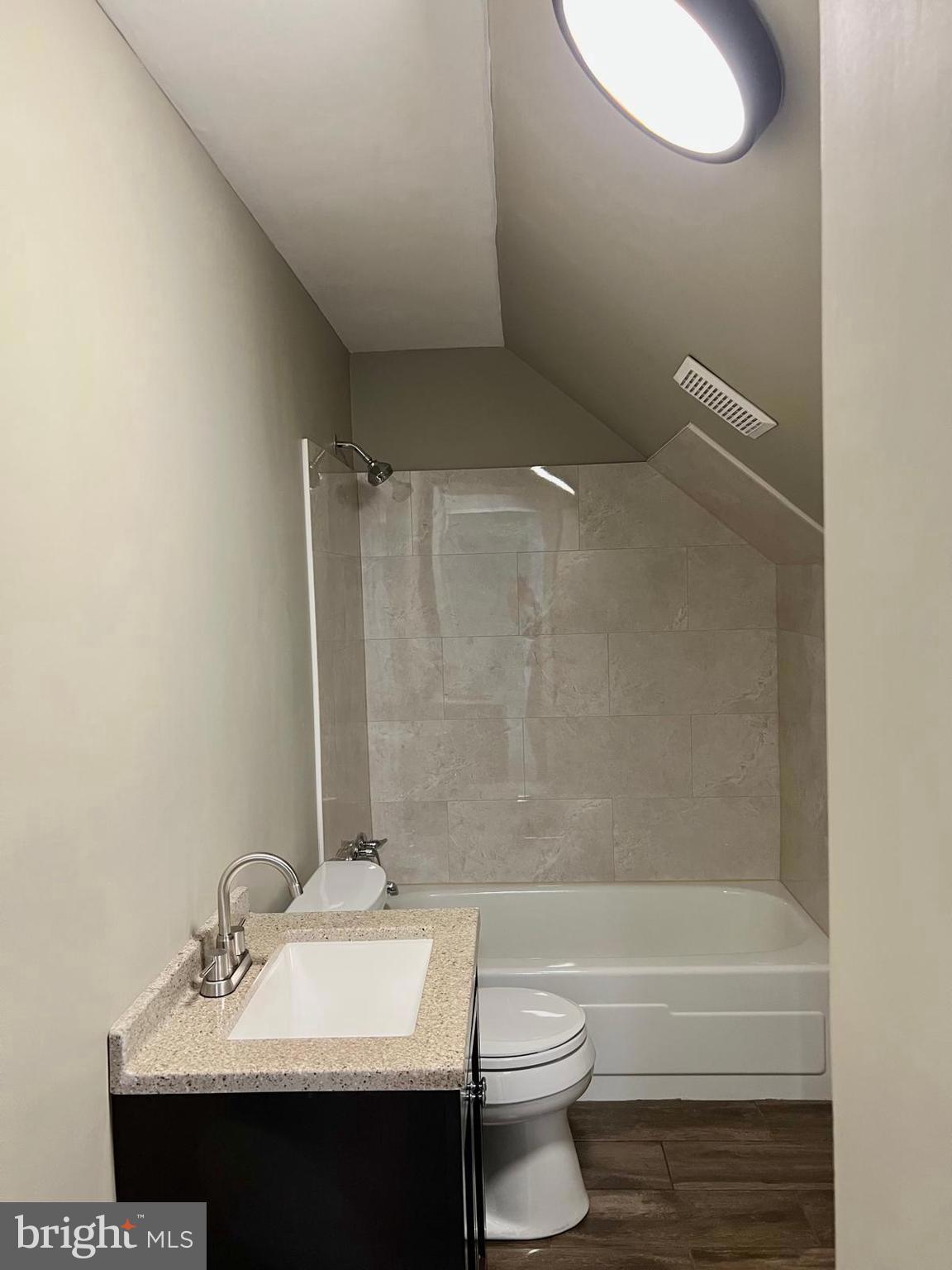 THOMSON ESTATES - Residential