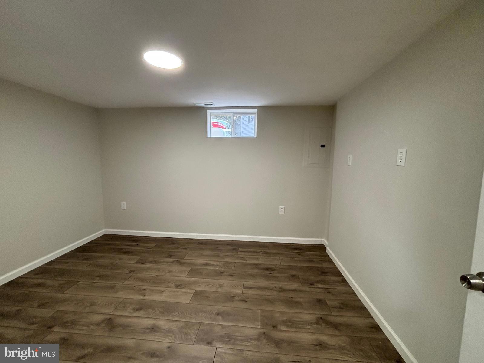 THOMSON ESTATES - Residential