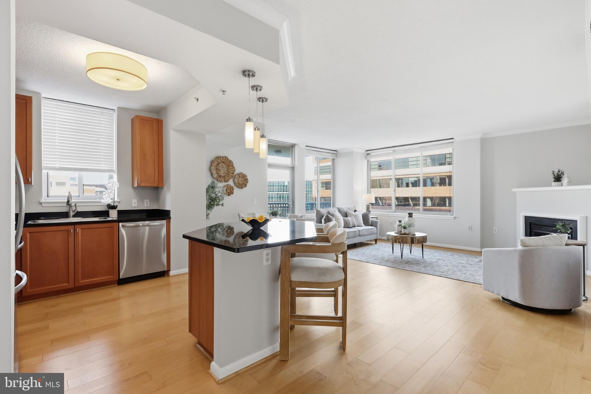 851 N GLEBE ROAD 711