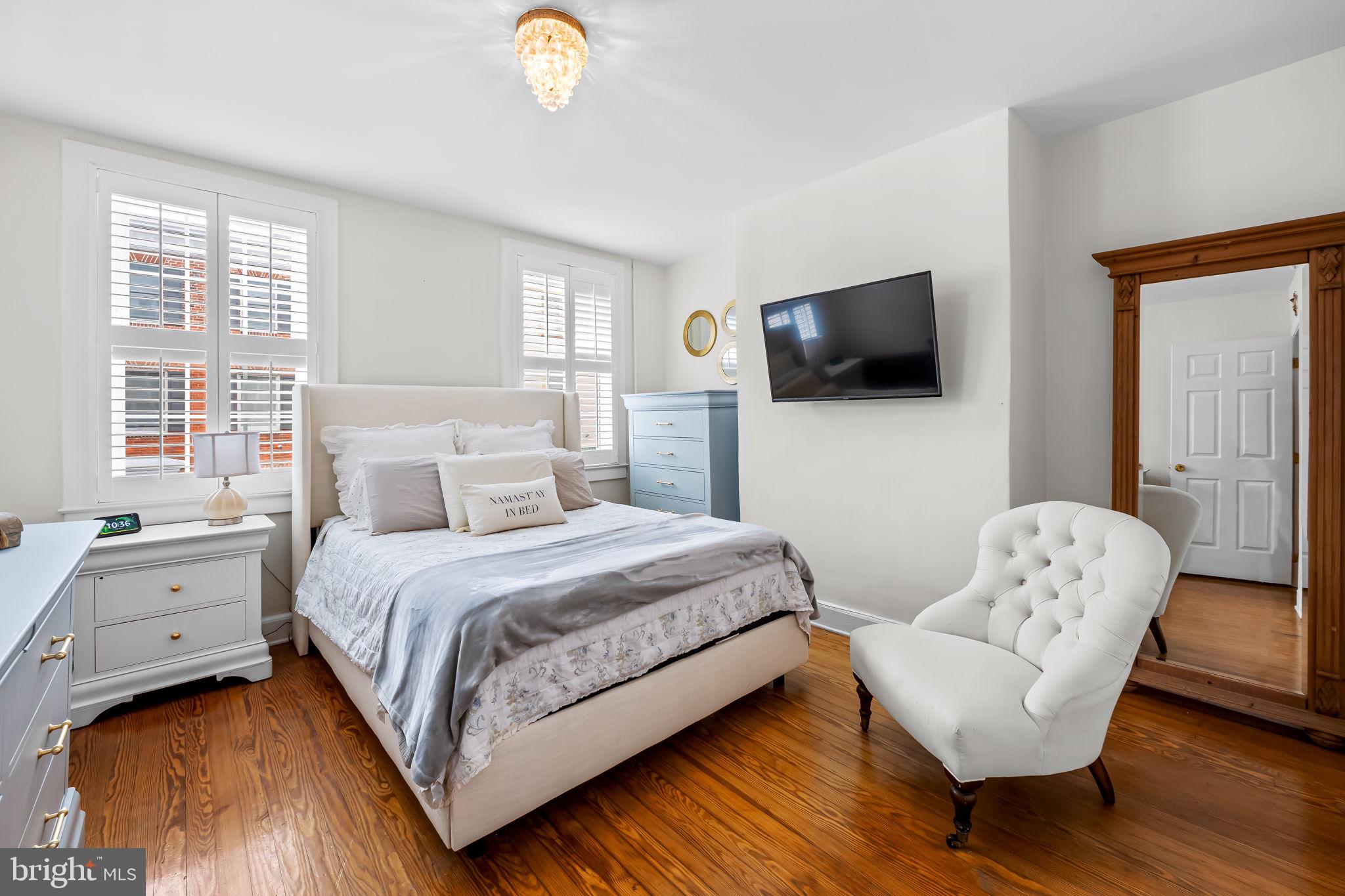 LITTLE ITALY - Residential