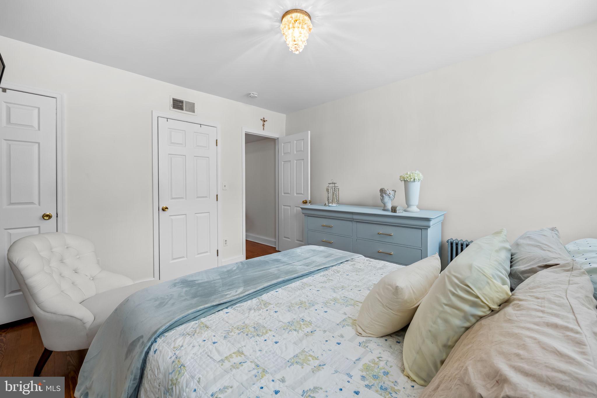 LITTLE ITALY - Residential