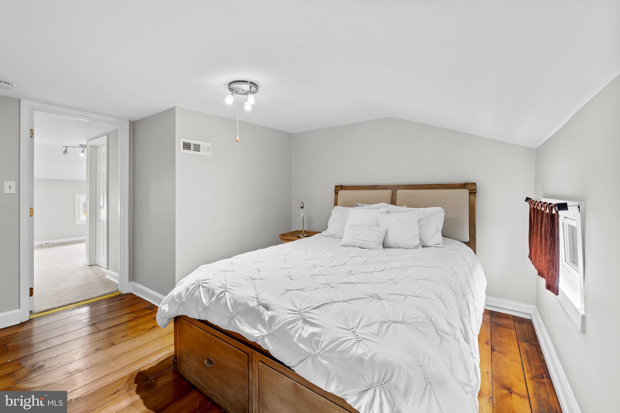 LITTLE ITALY - Residential