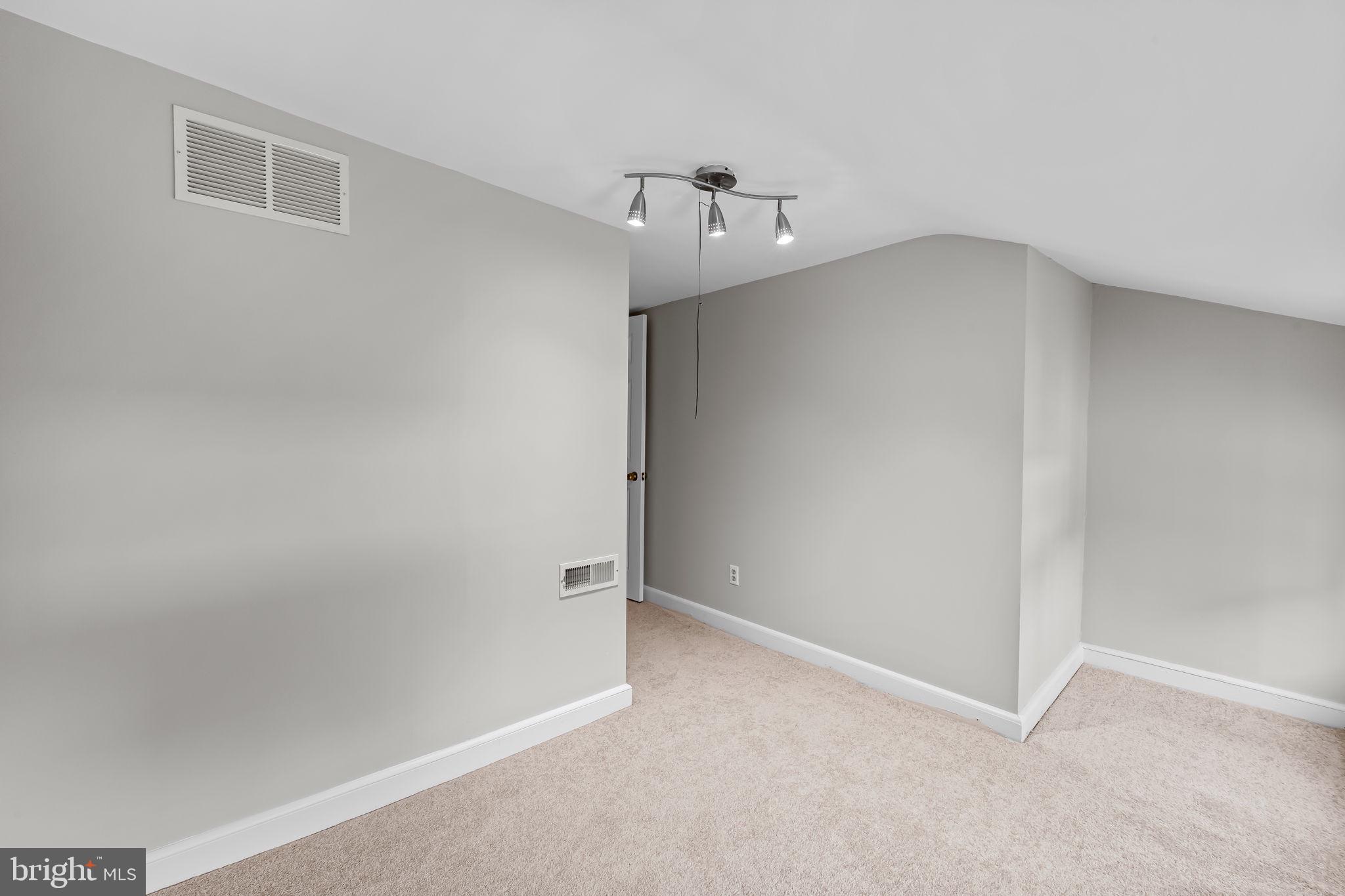 LITTLE ITALY - Residential