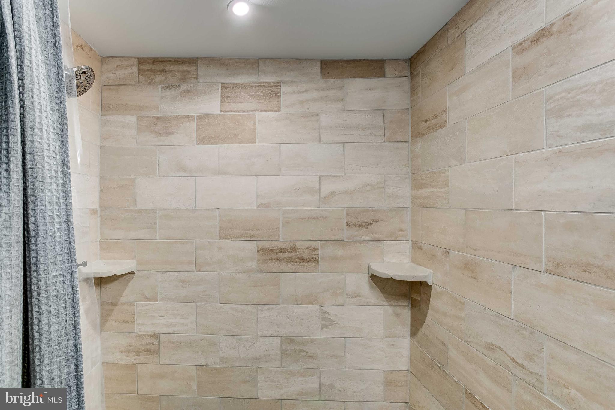 LITTLE ITALY - Residential