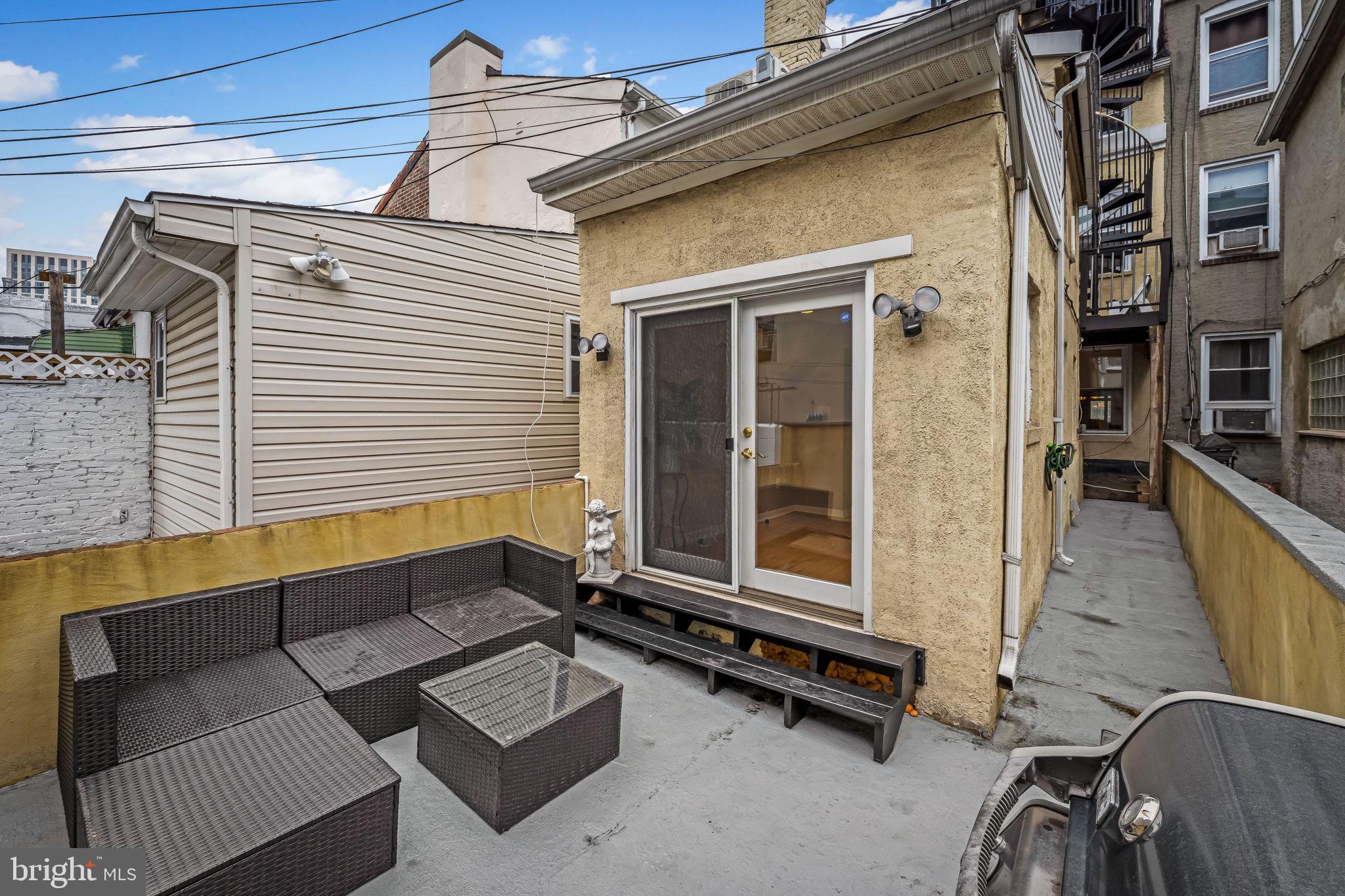 LITTLE ITALY - Residential