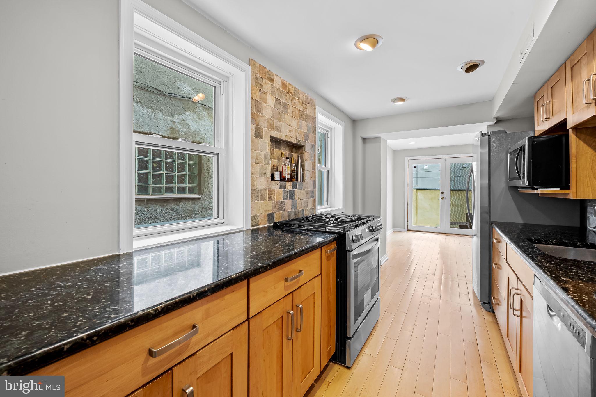 LITTLE ITALY - Residential