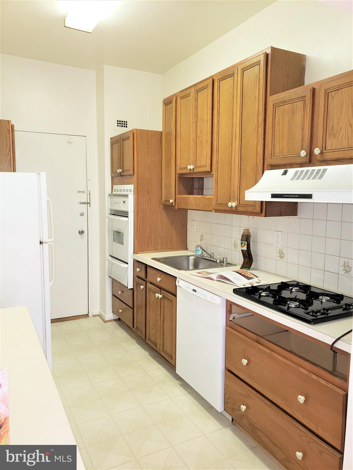 GROSVENOR PARK - Residential Lease