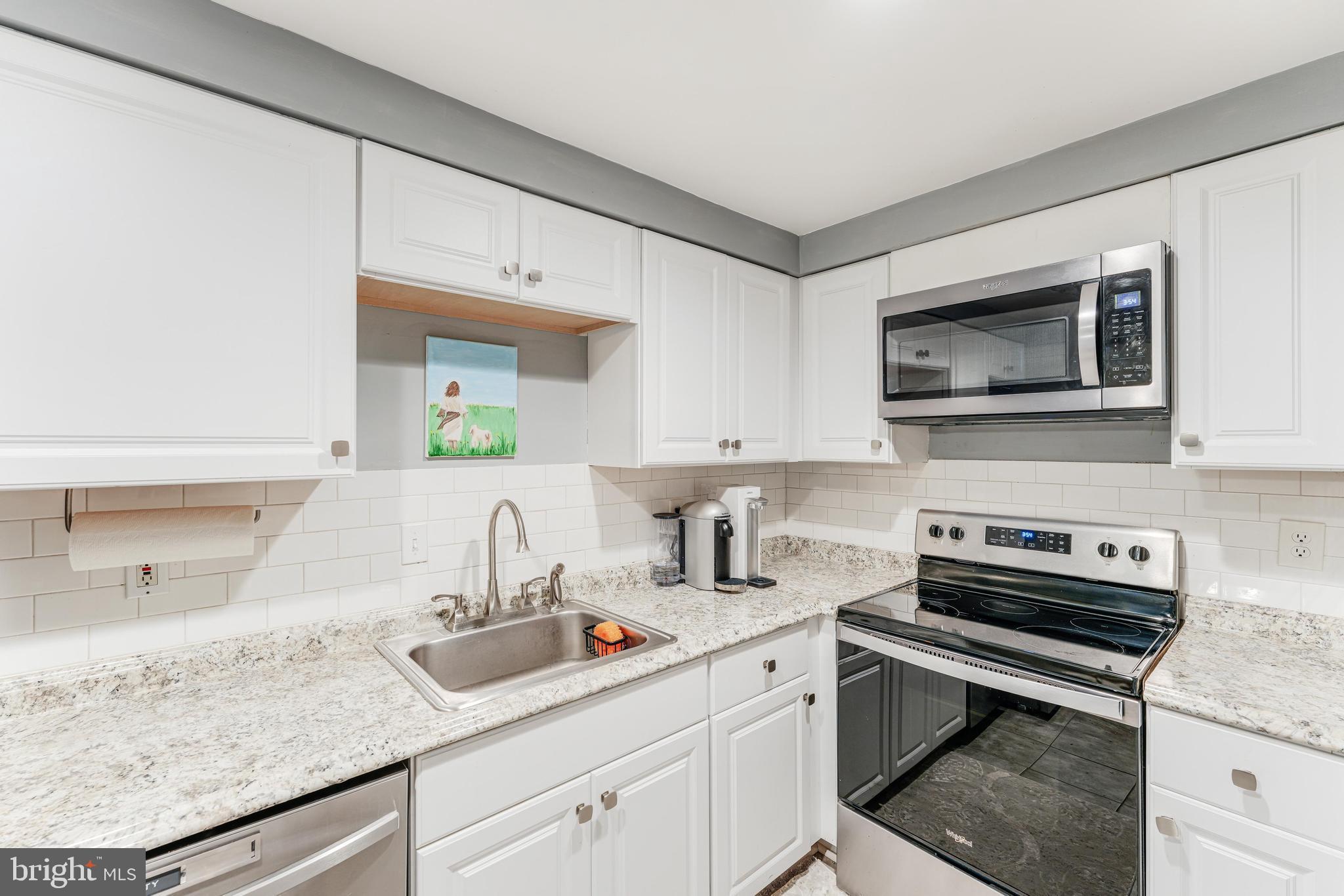 COLONIES AT MCLEAN - Residential