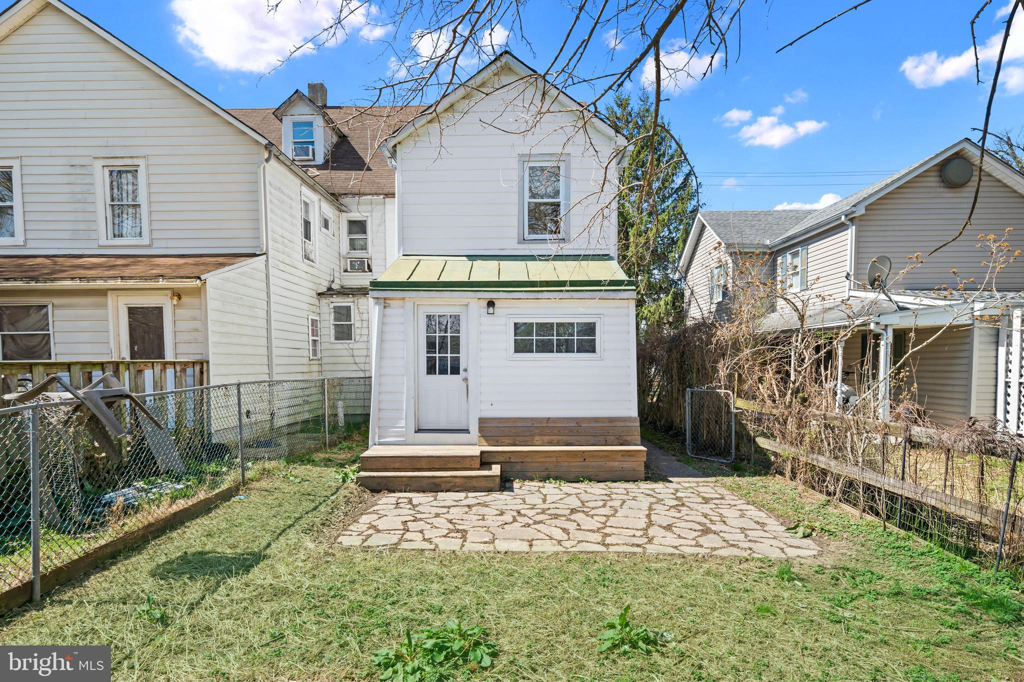 ELKTON - Residential