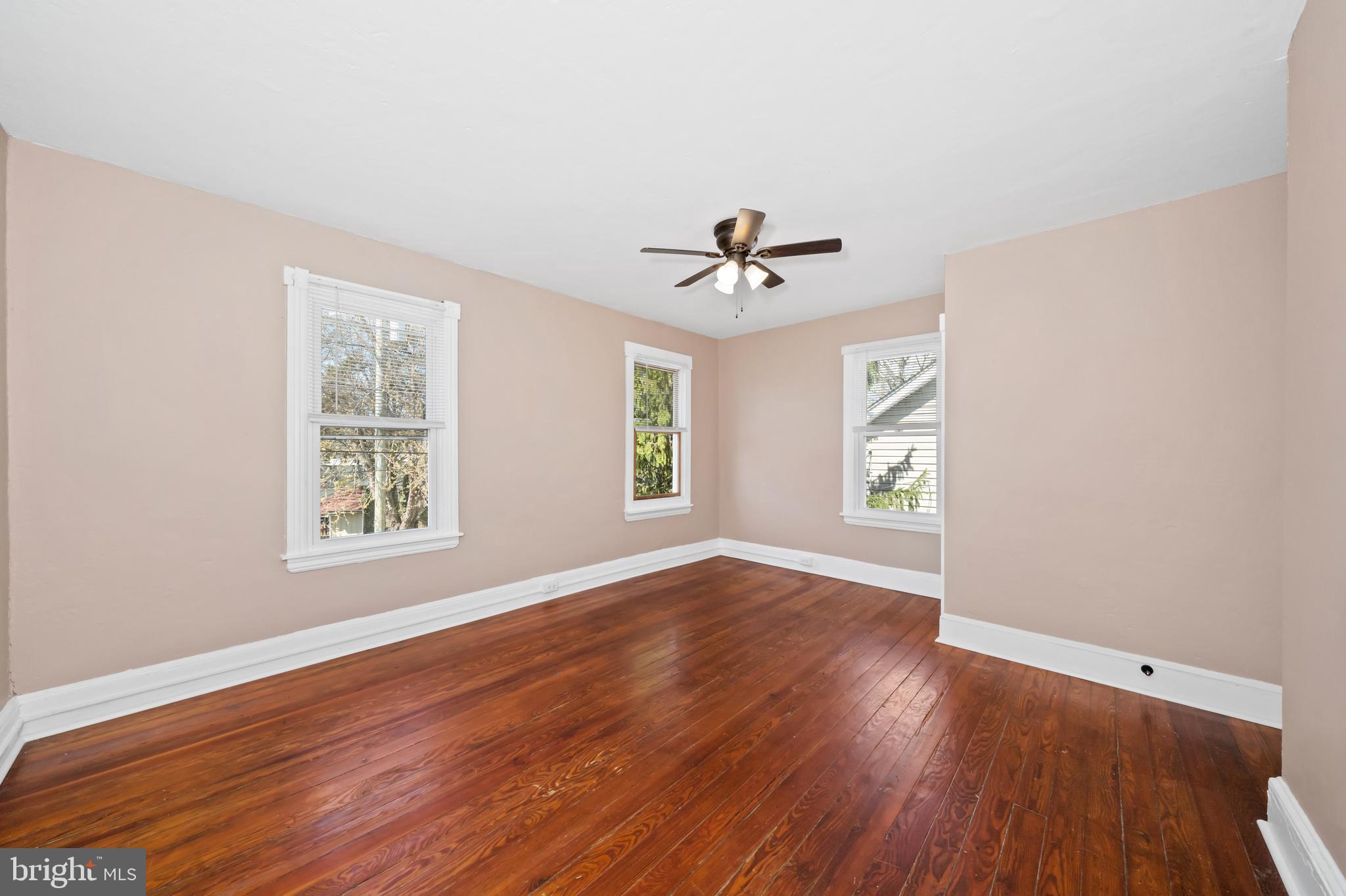 ELKTON - Residential