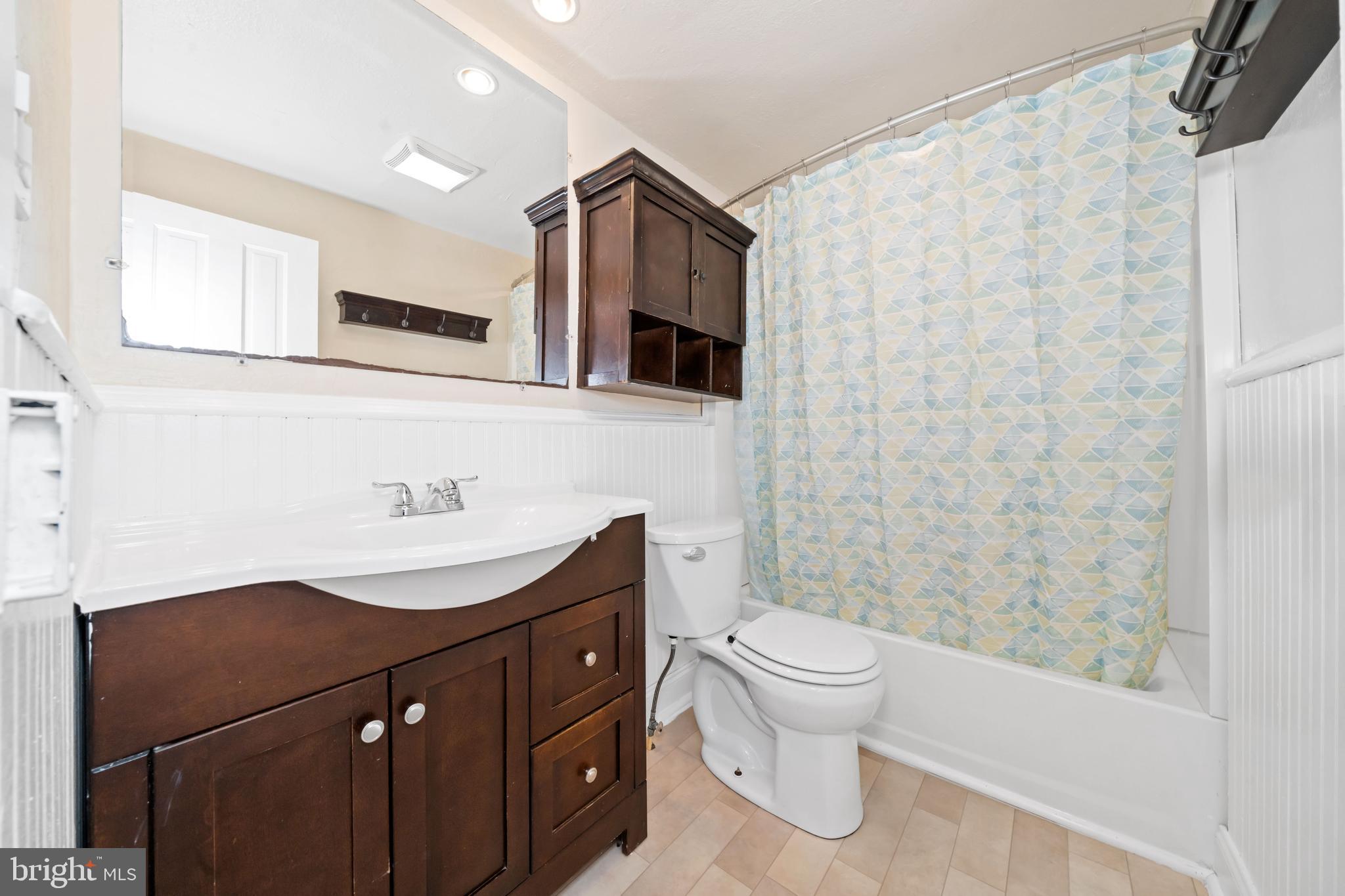 ELKTON - Residential