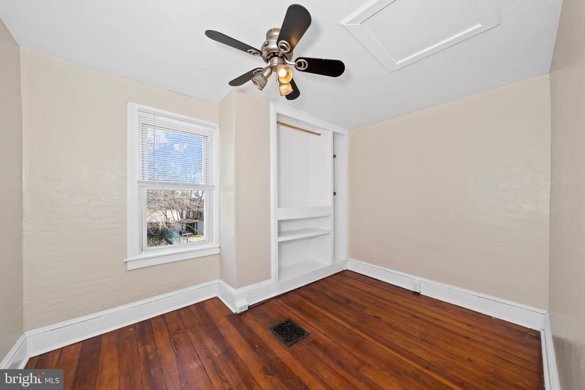 ELKTON - Residential