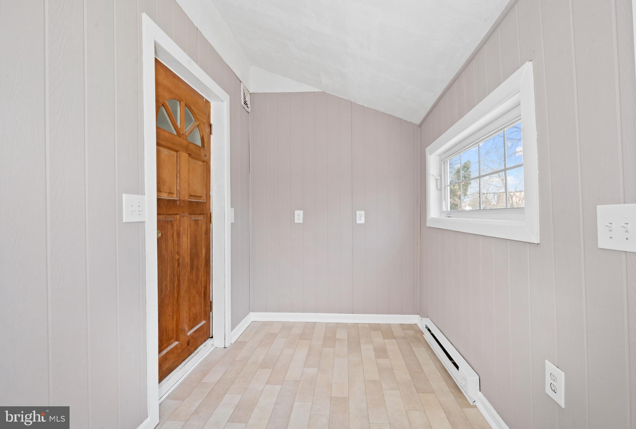 ELKTON - Residential