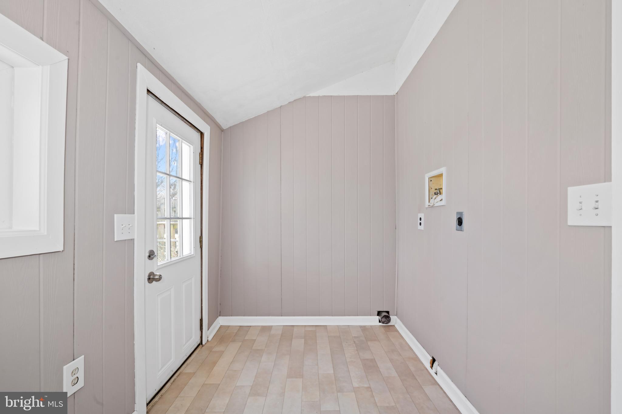 ELKTON - Residential