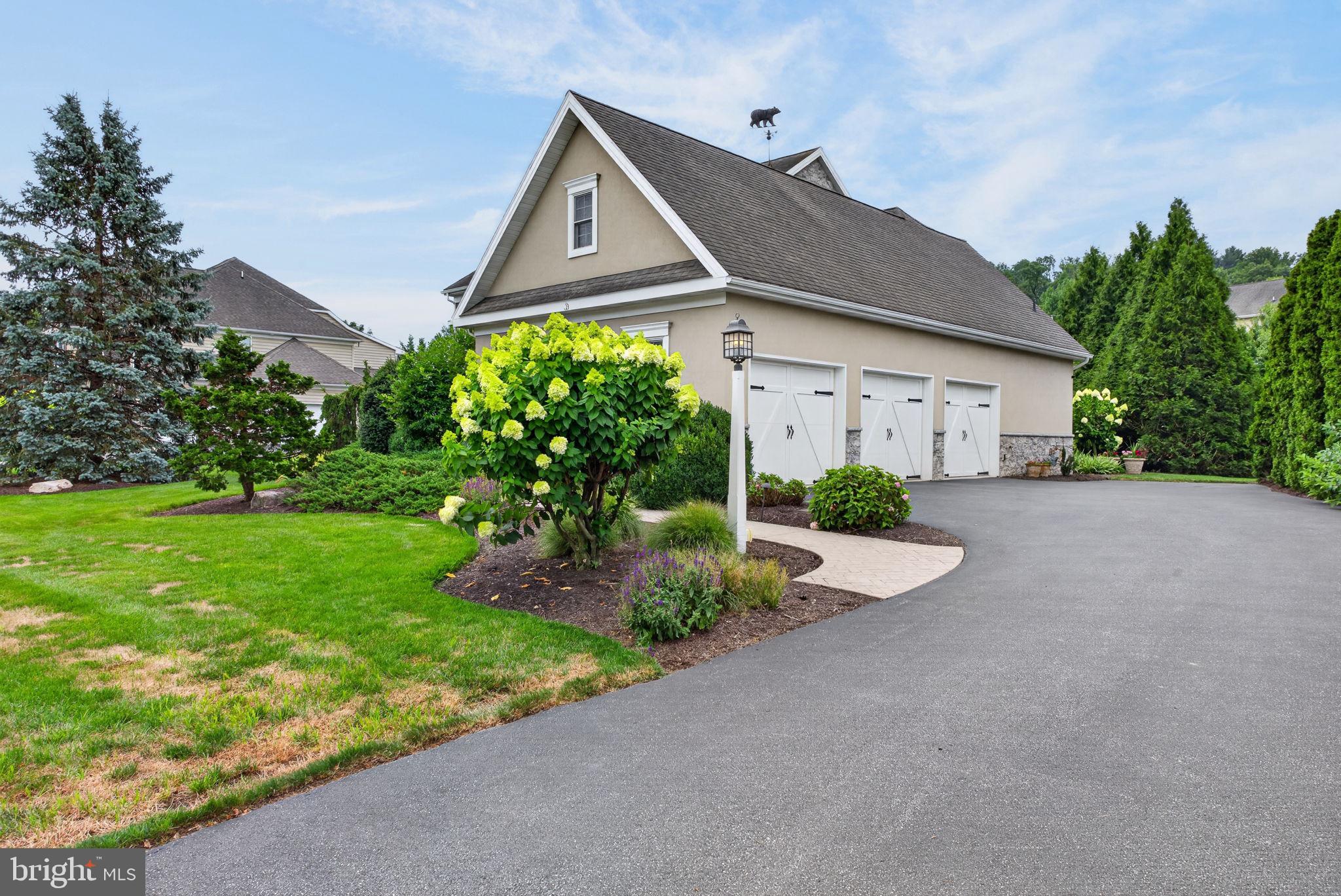 216 SETTLERS BEND