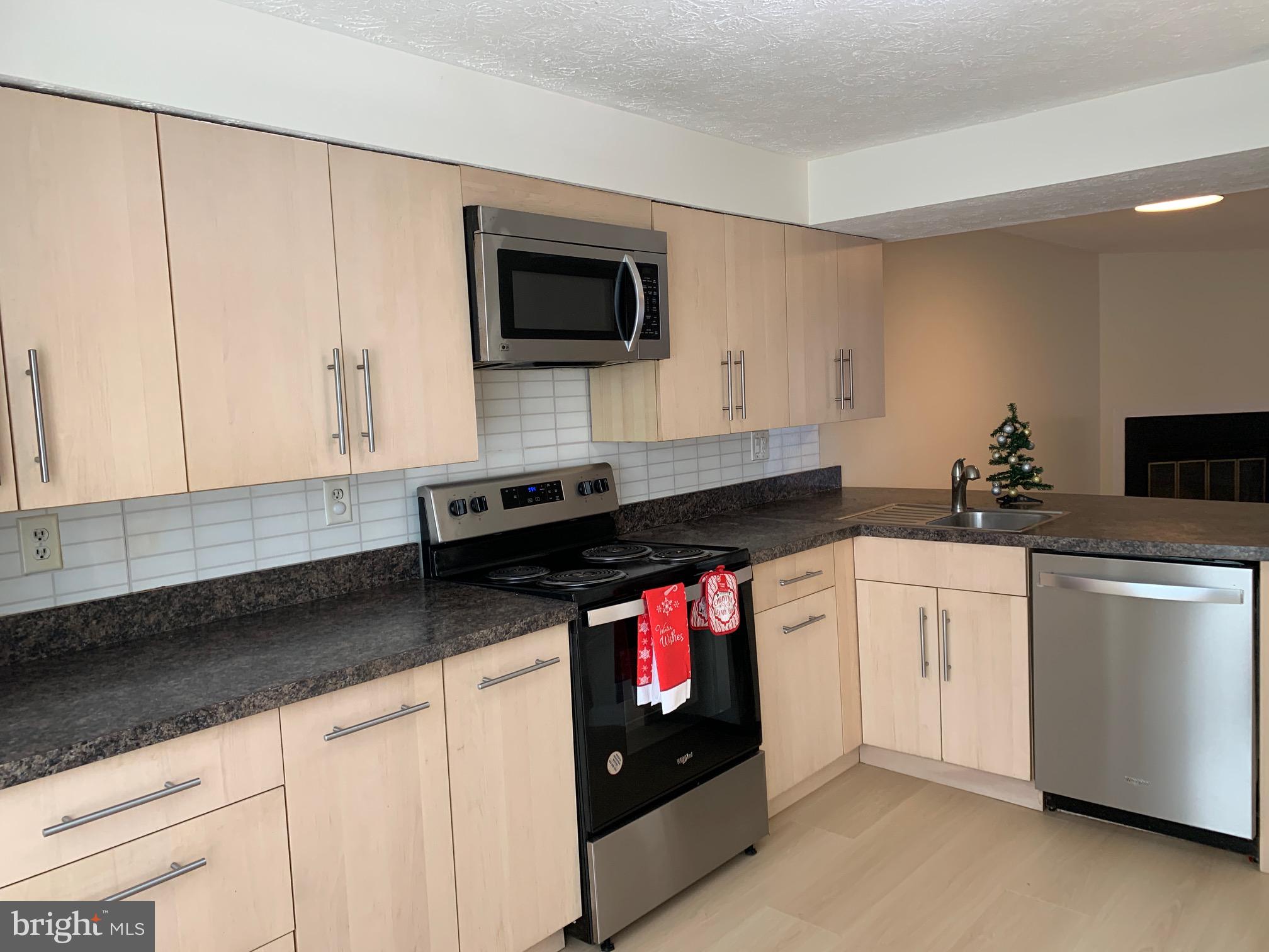 RIDGEVIEW ESTATES ADDITION - Residential Lease