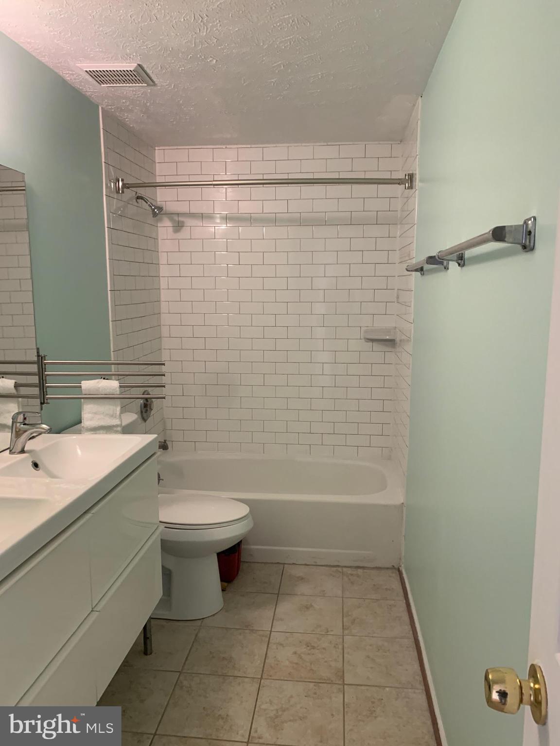 RIDGEVIEW ESTATES ADDITION - Residential Lease