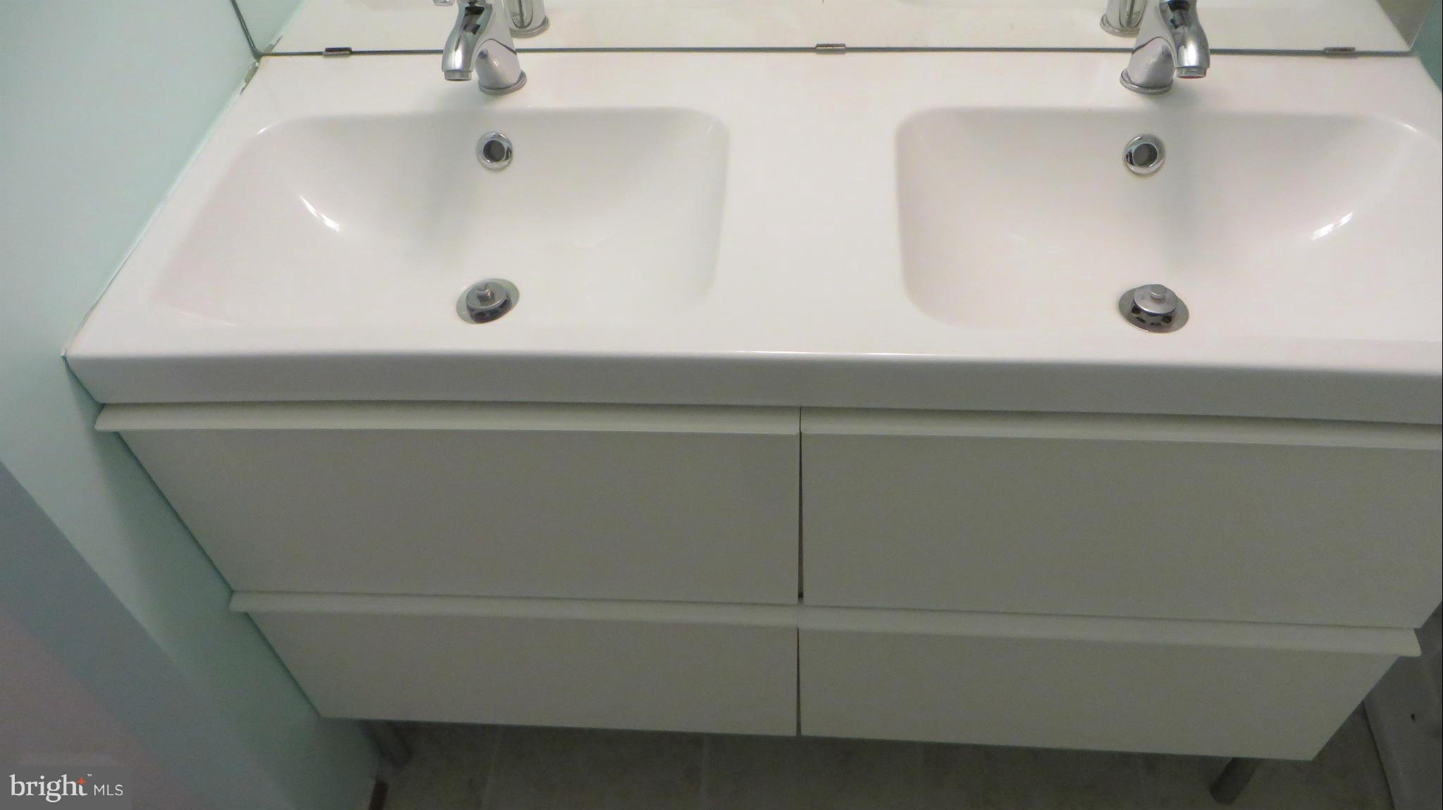 RIDGEVIEW ESTATES ADDITION - Residential Lease