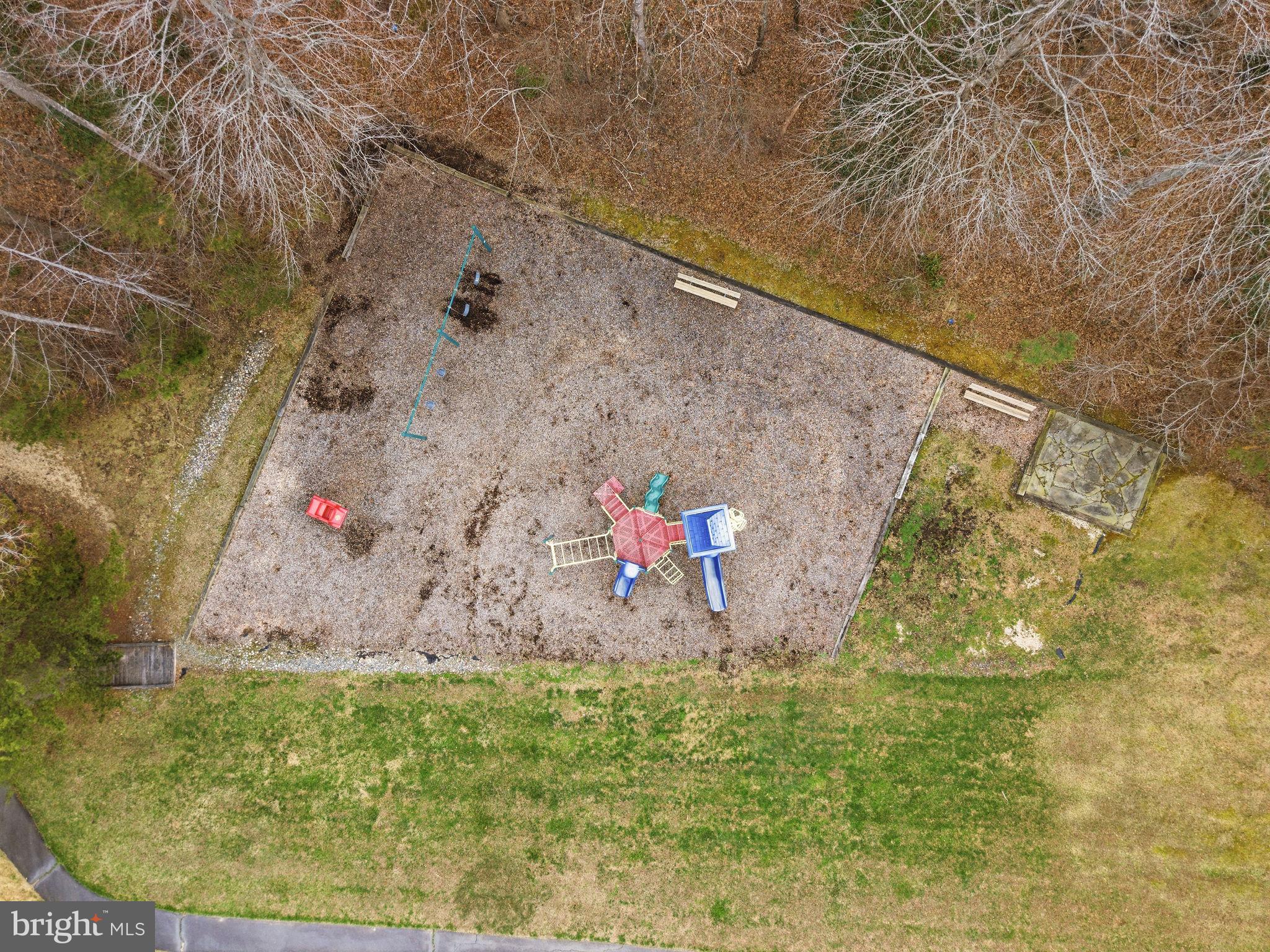 WHISPERING WOODS - Residential