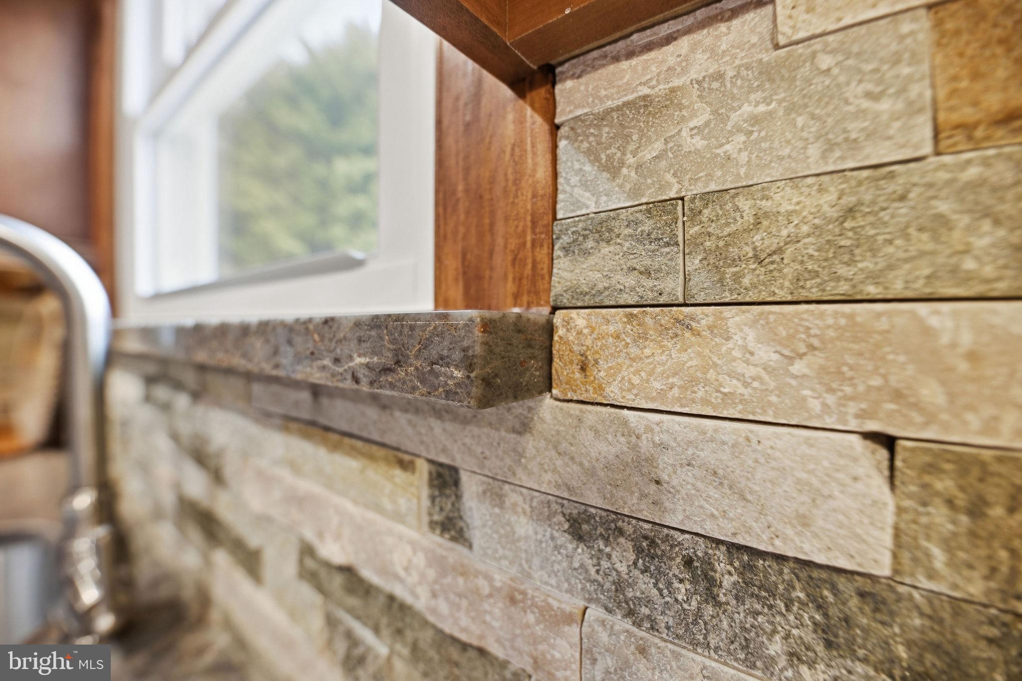 WHISPERING WOODS - Residential