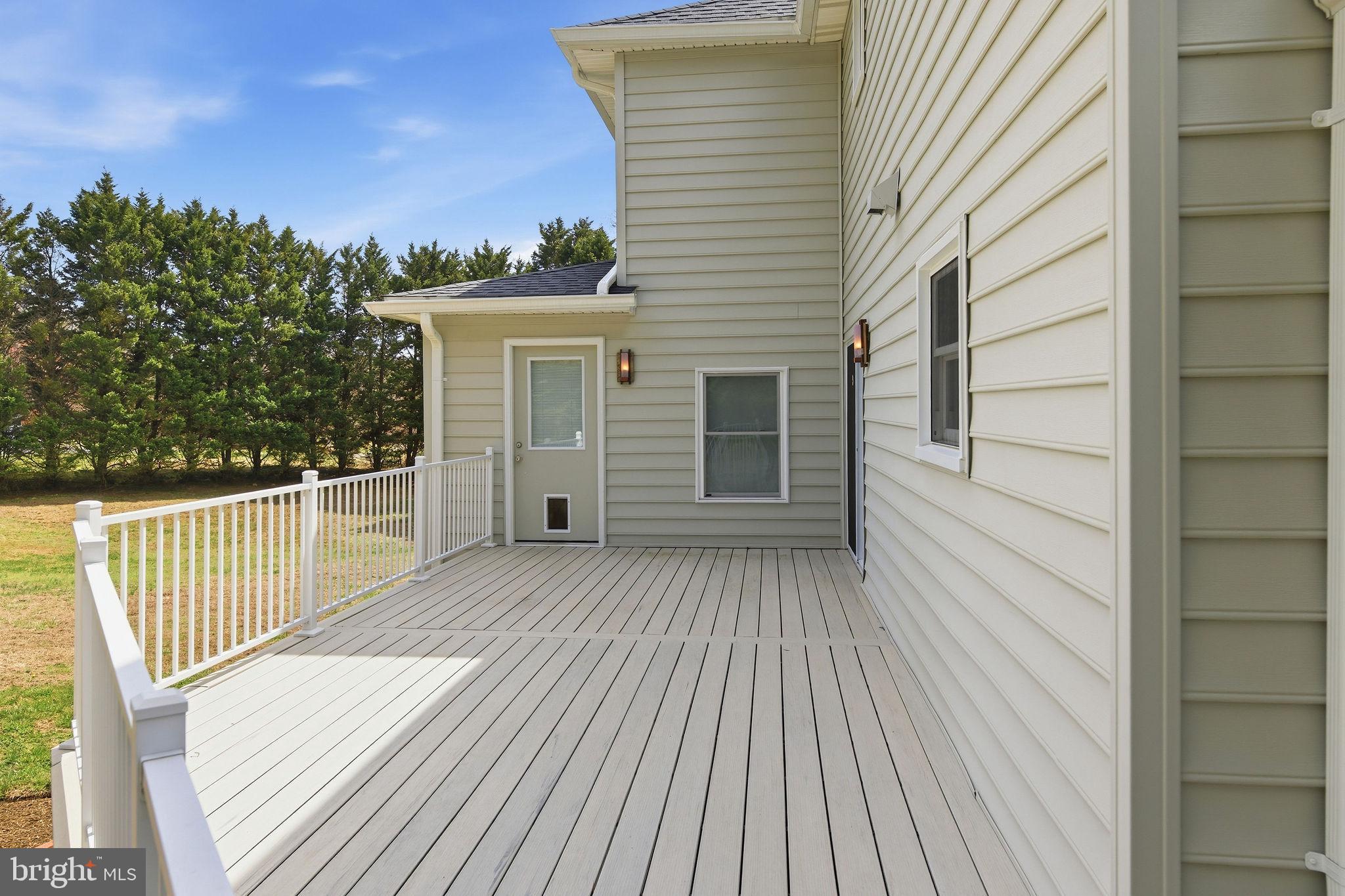 WHISPERING WOODS - Residential