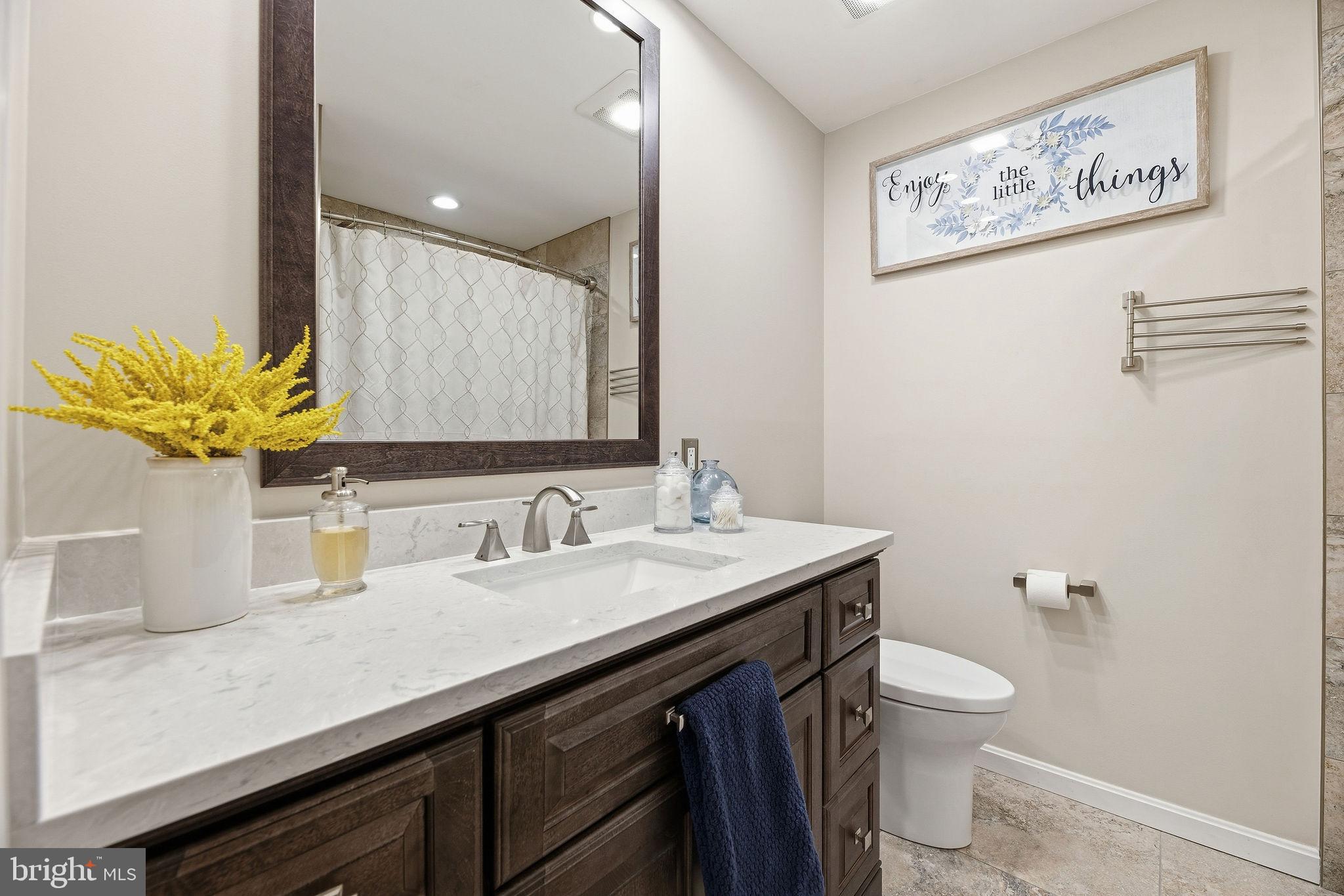 WHISPERING WOODS - Residential