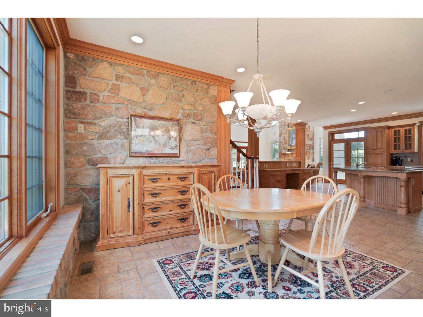 ROLLING HILLS - Residential