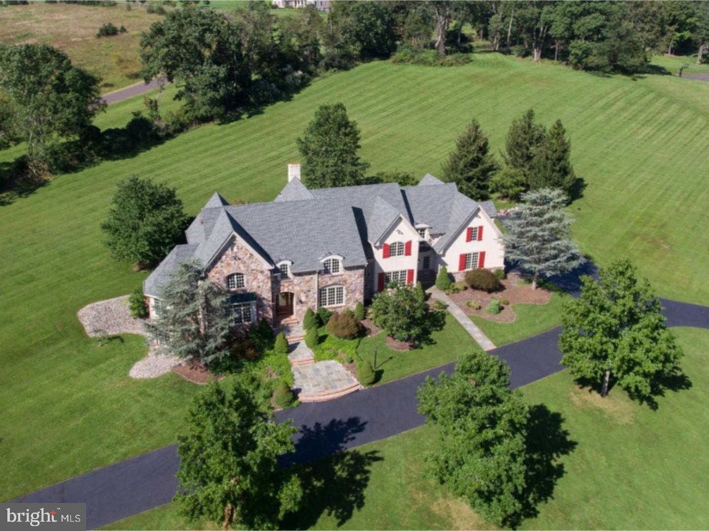 ROLLING HILLS - Residential